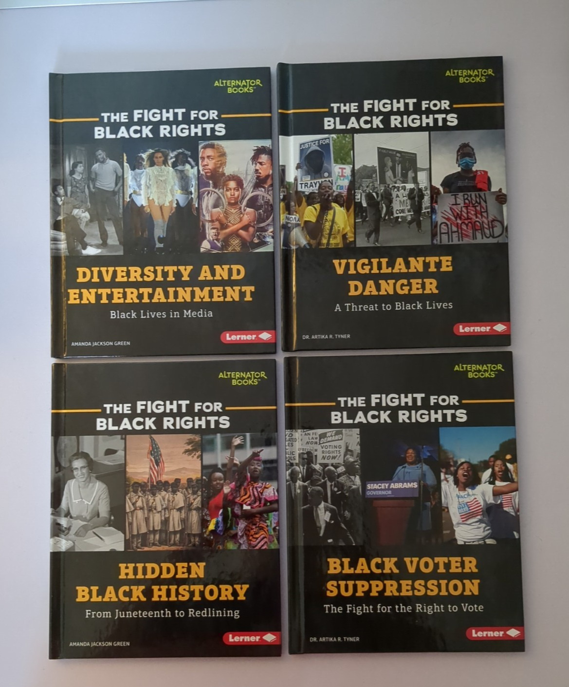 The Fight For Black Lives ( Set Of 4, Alternator Books) Hardcover 2021