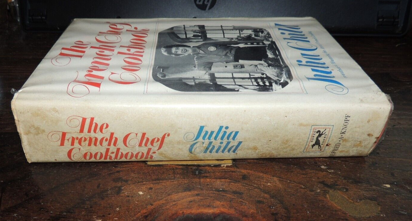 The French Chef Cookbook by Julia Child HC DJ 1968, 440 PAGES
