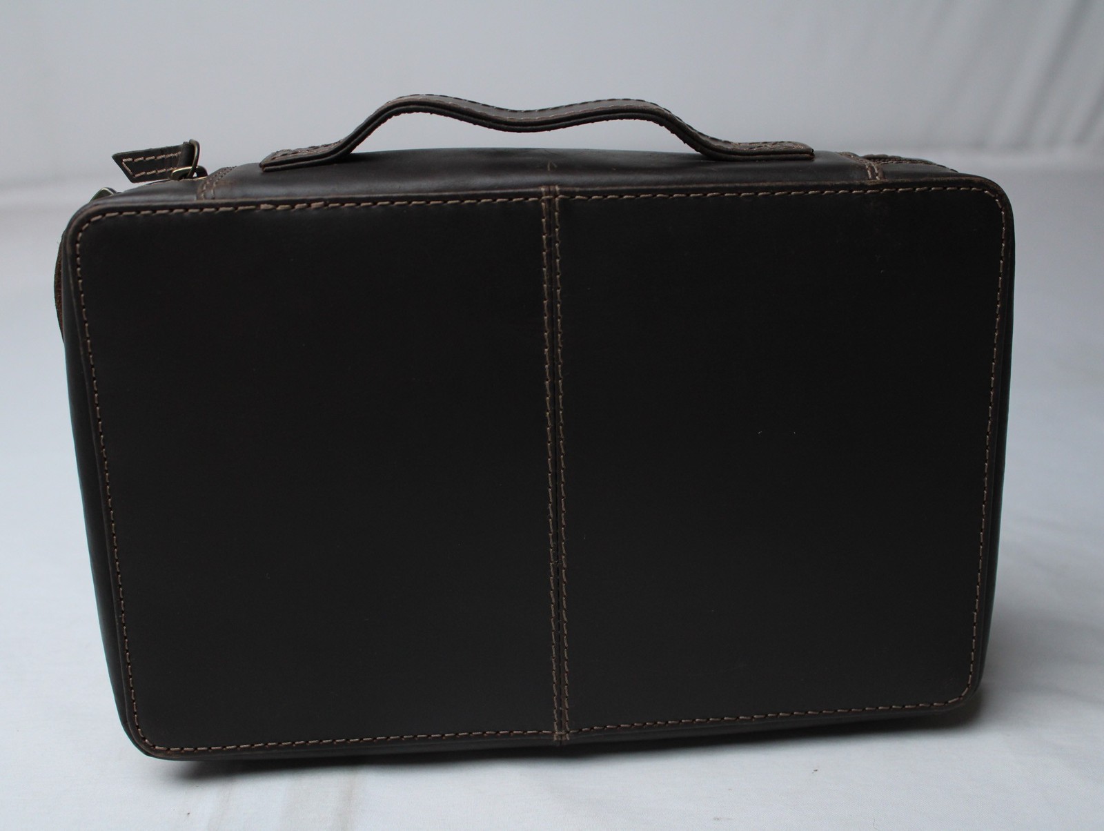 Hunter & Scribe Unisex Solid Buffalo Leather Bible Cover NC3 Dark Brown Large