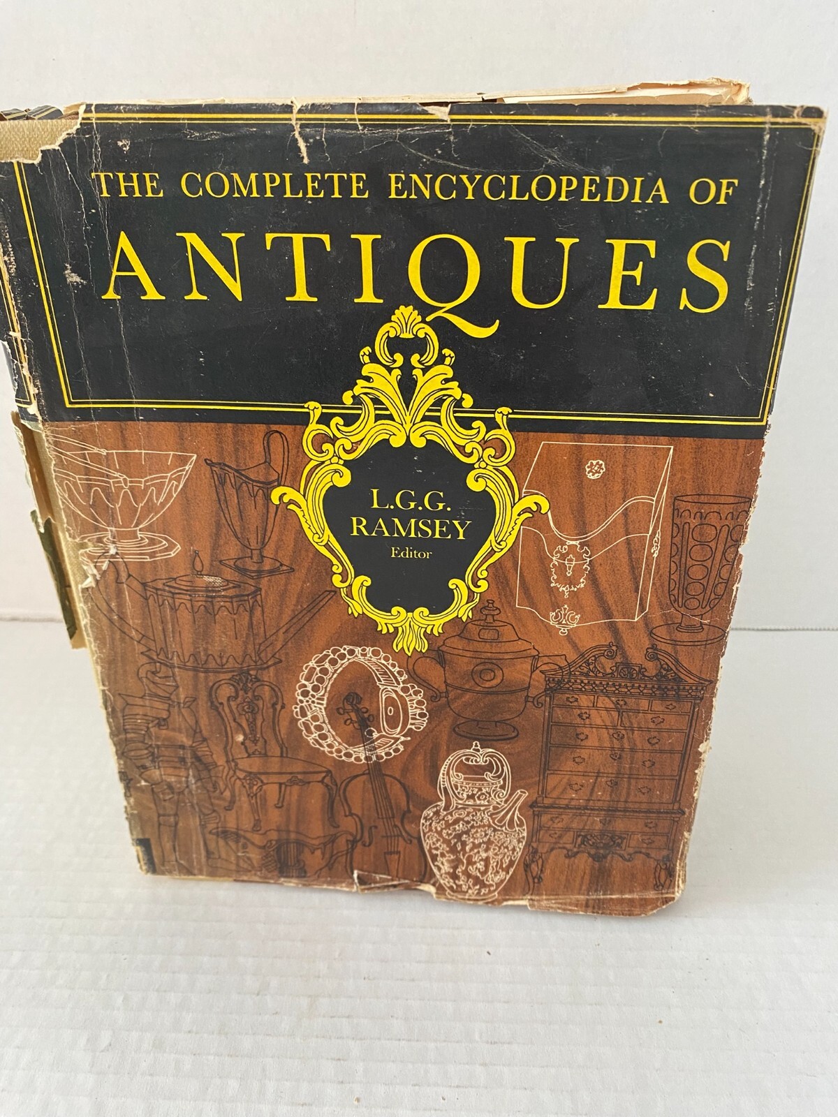 The Complete Encyclopedia of Antiques, L.G.G. Ramsey (Editor), 1962, 1,435 pages
