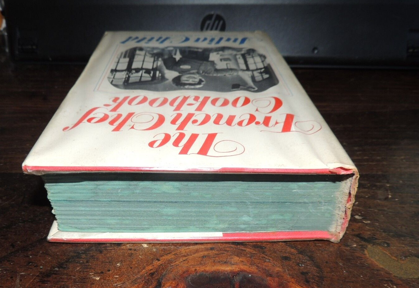 The French Chef Cookbook by Julia Child HC DJ 1968, 440 PAGES