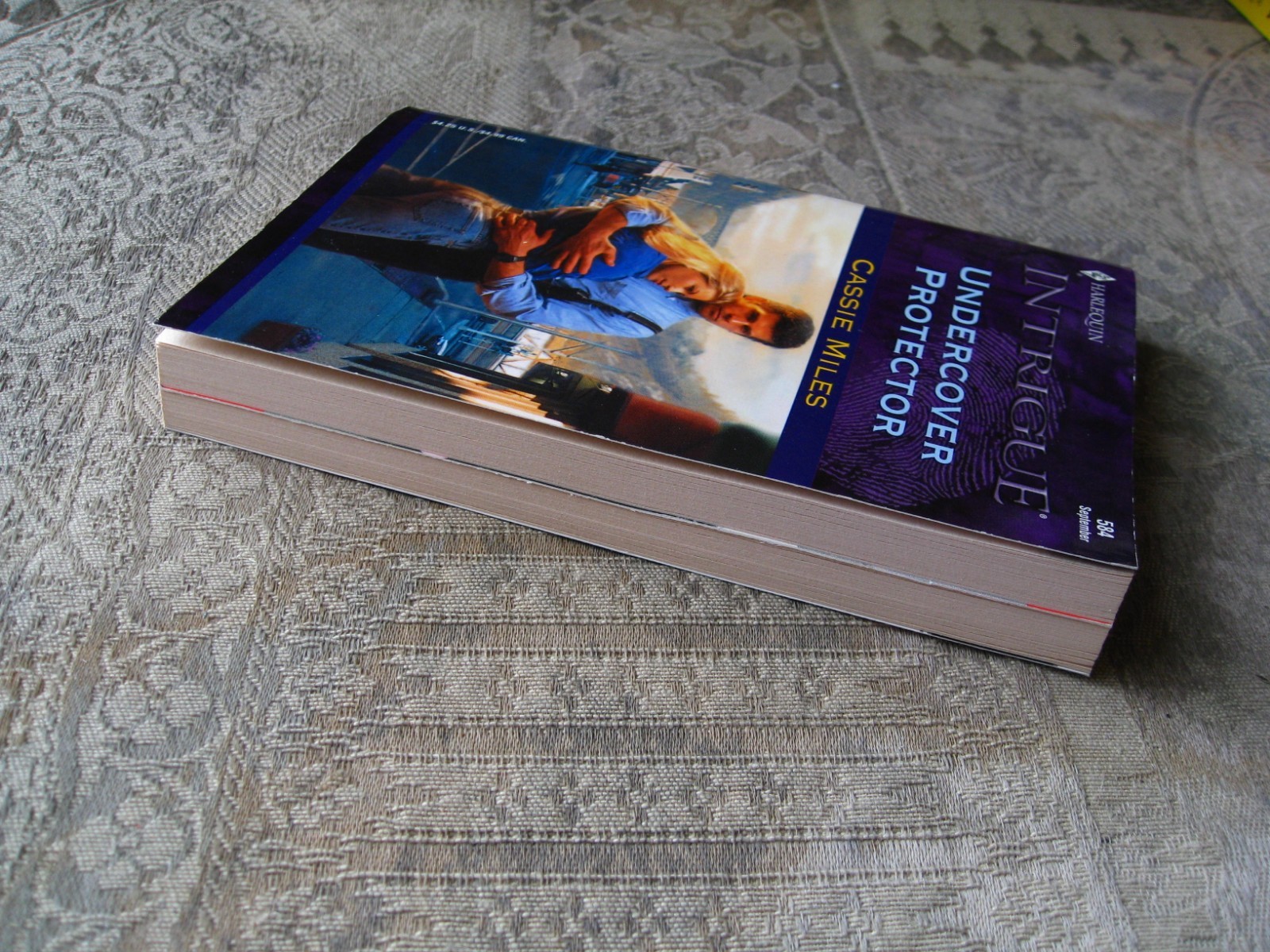 Cassie Miles – Undercover Protector (Harlequin Intrigue #584) 2000 – paperback