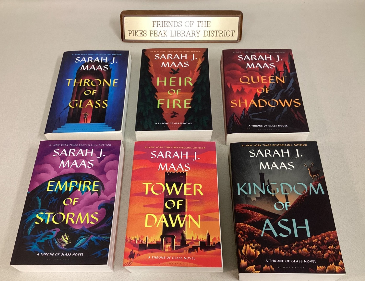 Lot of 6 Throne of Glass Series by Sarah J. Maas Paperback Books