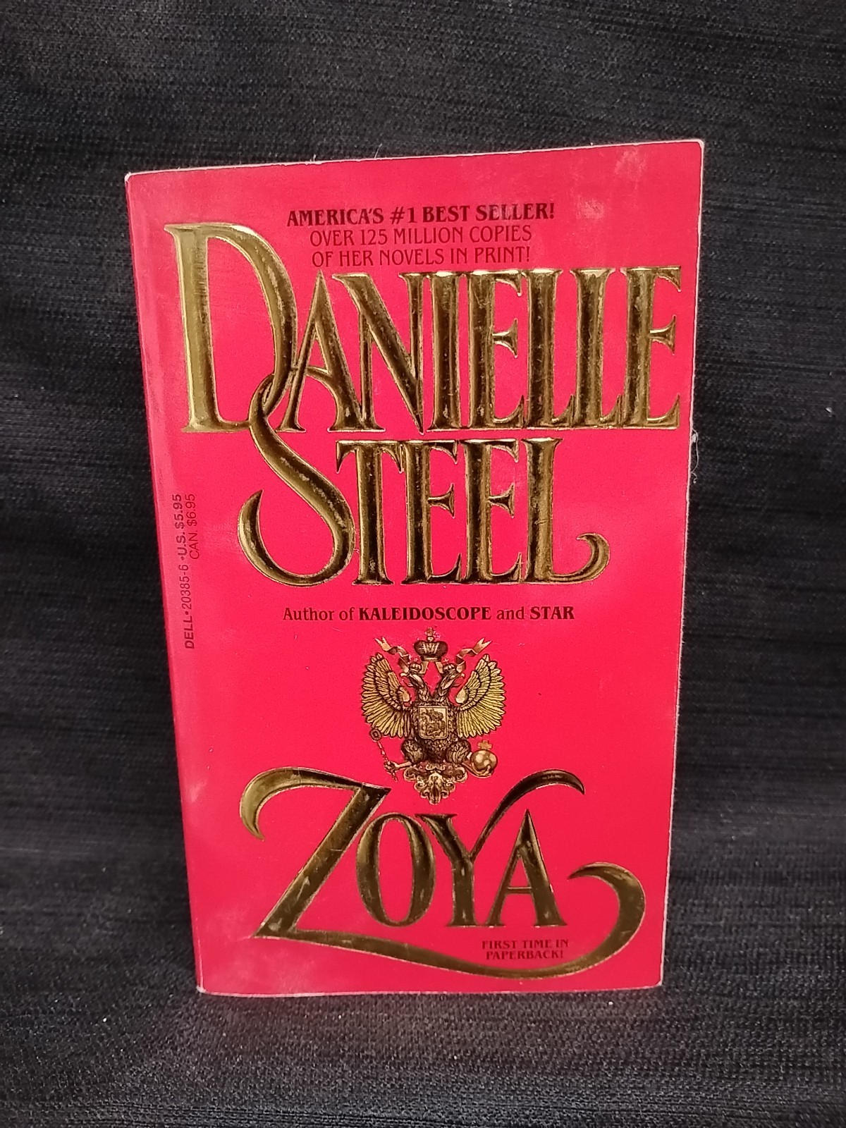 Zoya: A Novel by Danielle Steel Dell 1989 512 pages