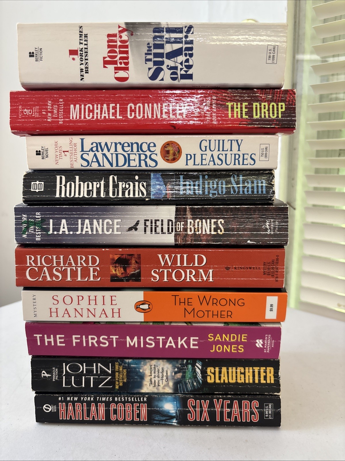 Lot of 10 – Mystery and Thrillers – Mixed Authors – FREE SHIPPING