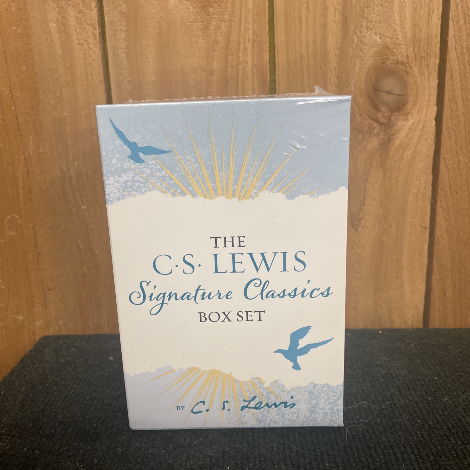 The C. S. Lewis Signature Classics Set 8 Book Box Set & Journal BRAND NEW