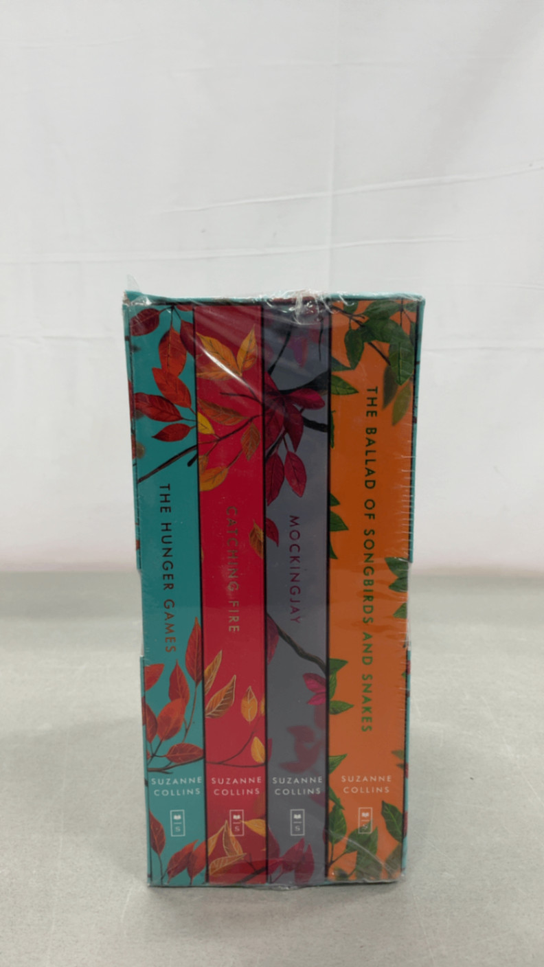 The Deluxe Hunger Games Collection