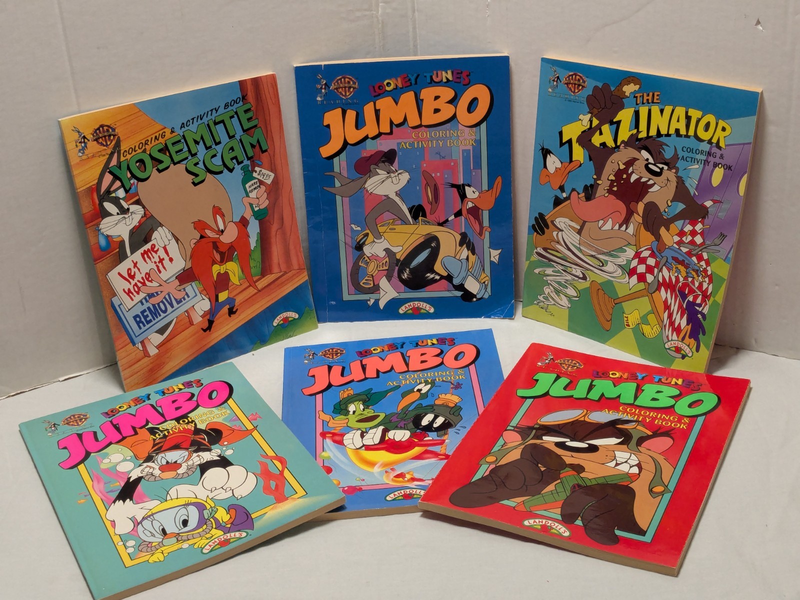 Vintage Looney Tunes Jumbo Coloring Activity Book Landolls Taz Bugs Tweety 1996