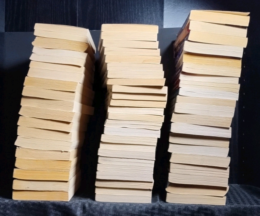 ROMANCE PAPERBACKS – BUILD YOUR OWN LOT Silhouette