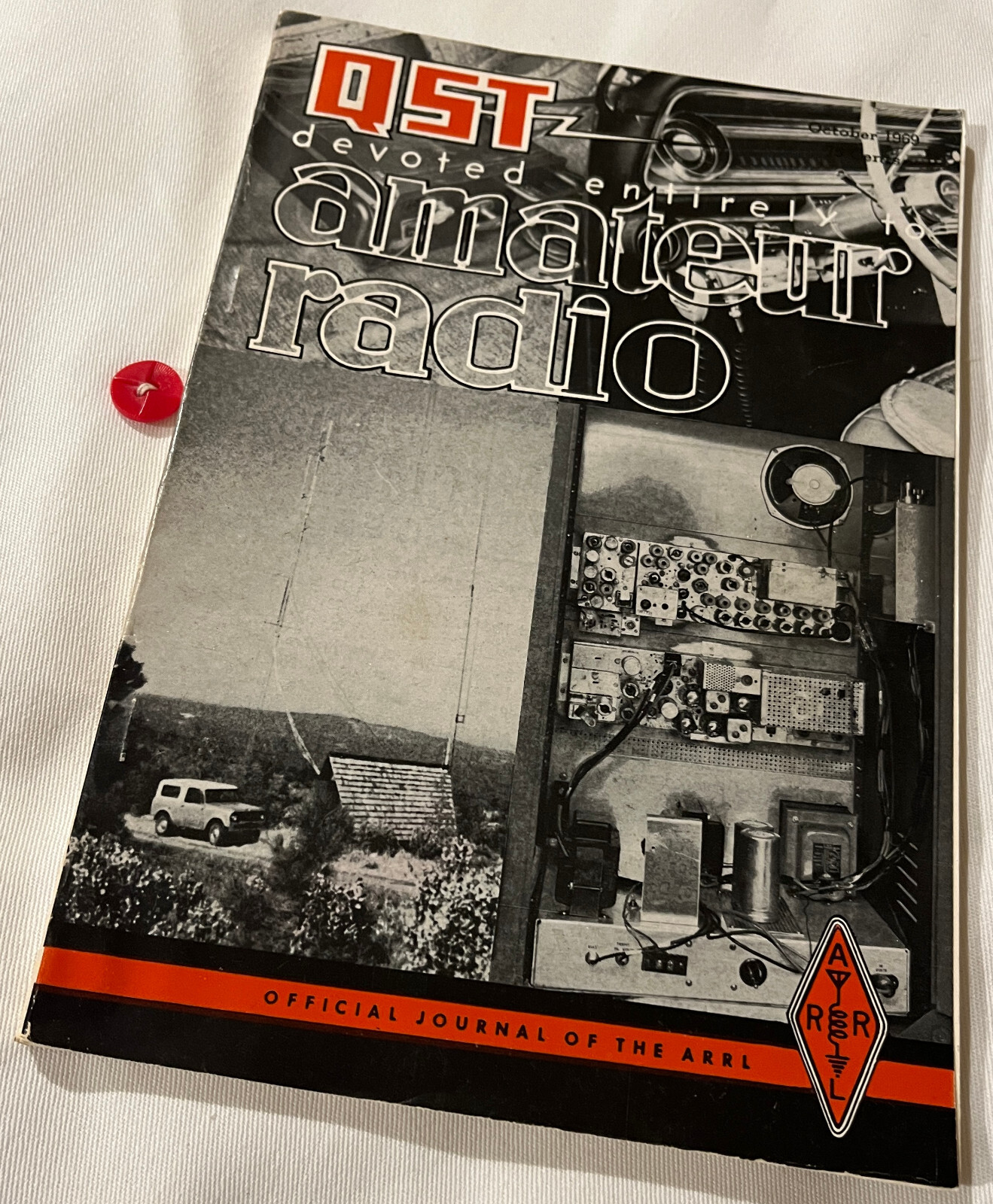 QST October 1969 – Magazine devoted entirely to Amateur Radio, 176 Pages