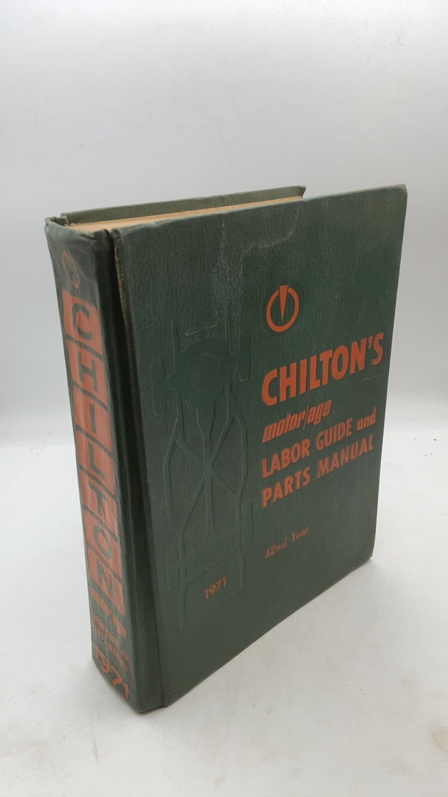 Chilton’s Labor Guide and Parts Manual Hardcover 42nd Edition 1971