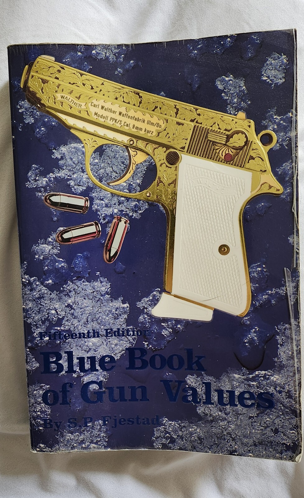 Blue Book of Gun Values. 15th Edition. 1994. By S.P. Fjestad Vintage