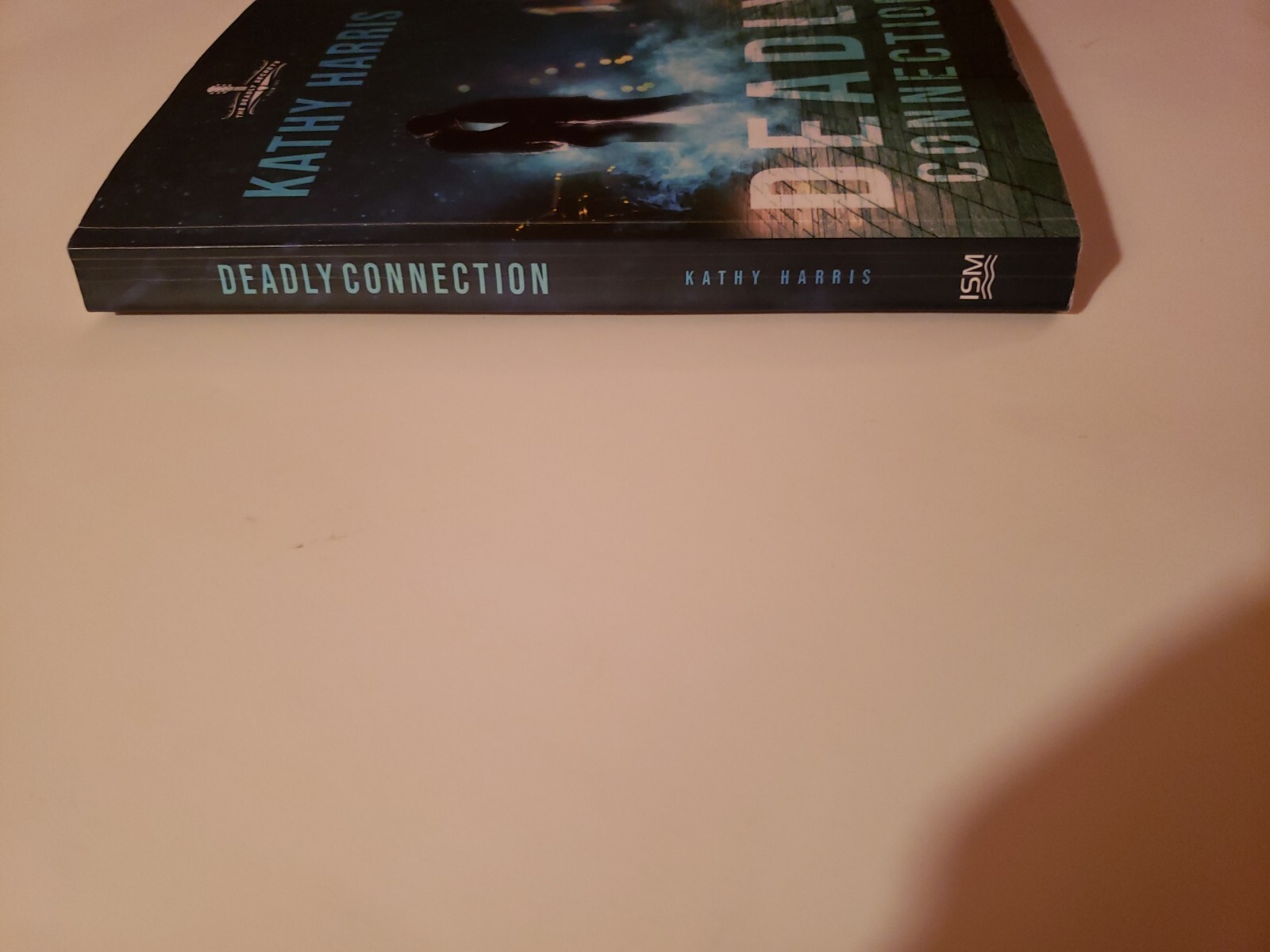 Deadly Connection (Deadly Secrets) – Paperback By Harris, Kathy – VERY GOOD