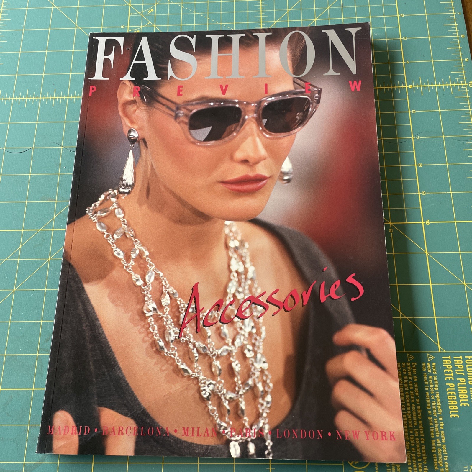 Fashion Preview Autumn/Winter 1990 Pret-a-Porter ACCESSORIES Runway ROCKPORT 90s