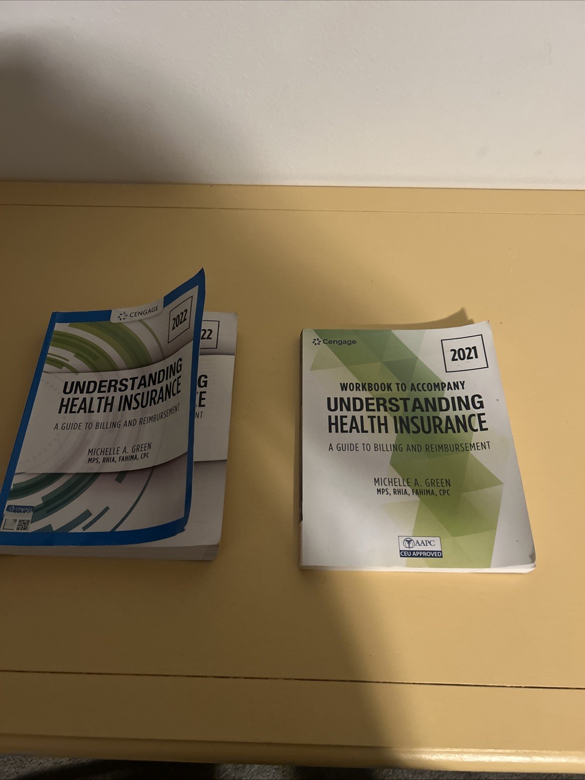 Understanding Health Insurance: A Guide to – Paperback, by Green Michelle 21,22
