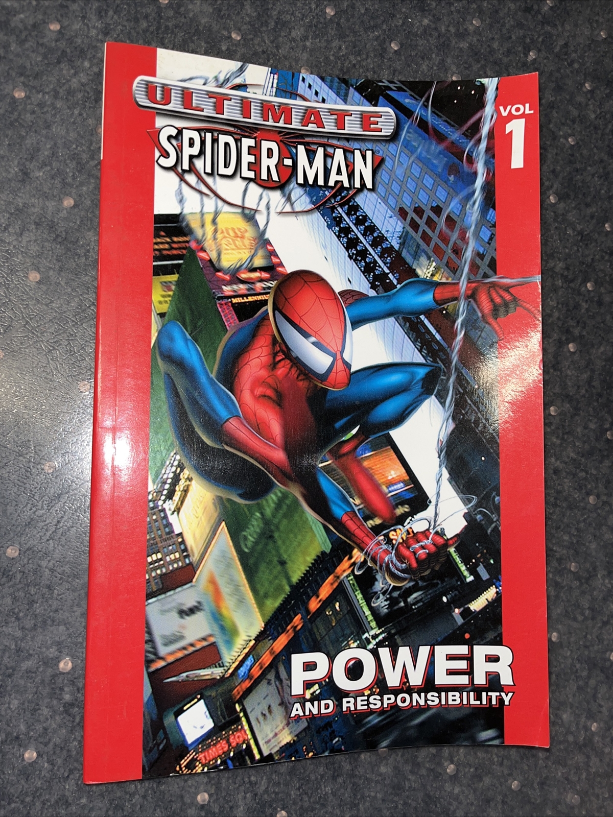 Ultimate Spider-Man Volume 1: Power and Res… by Brian Michael Bendis Paperback