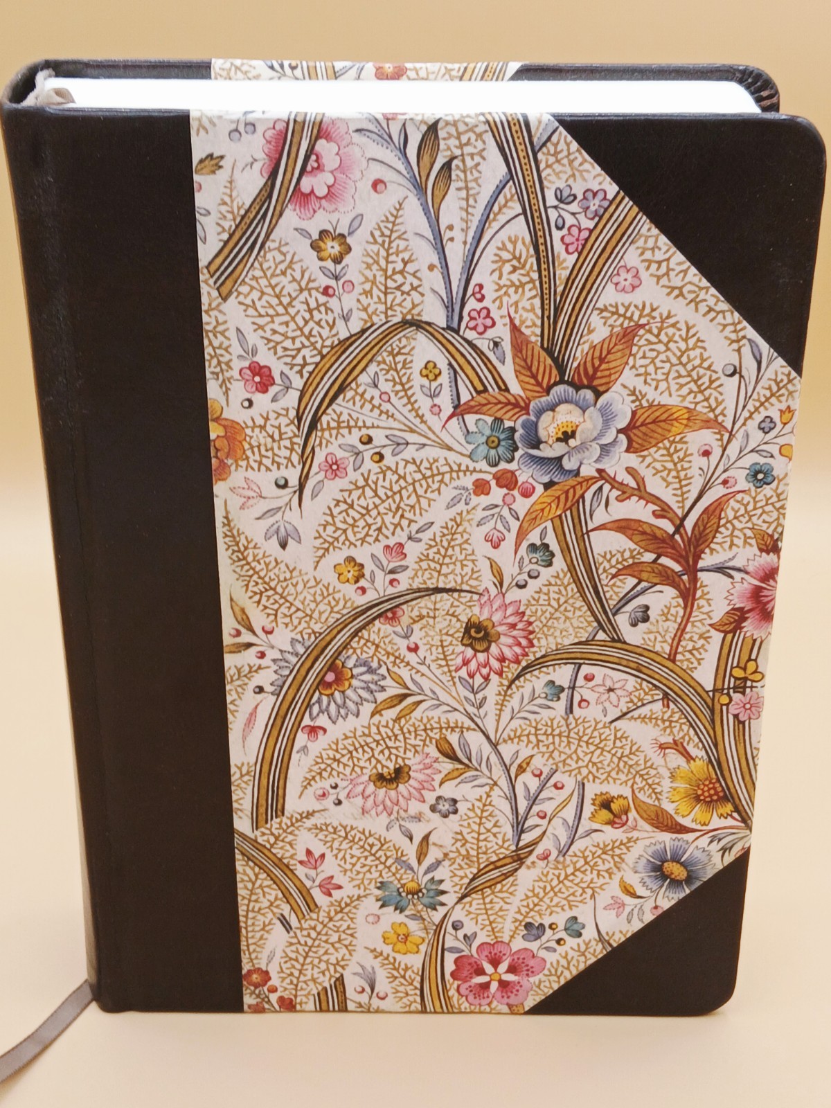ESV Single Column Journaling Bible, [Summer Garden] Used. Acceptable