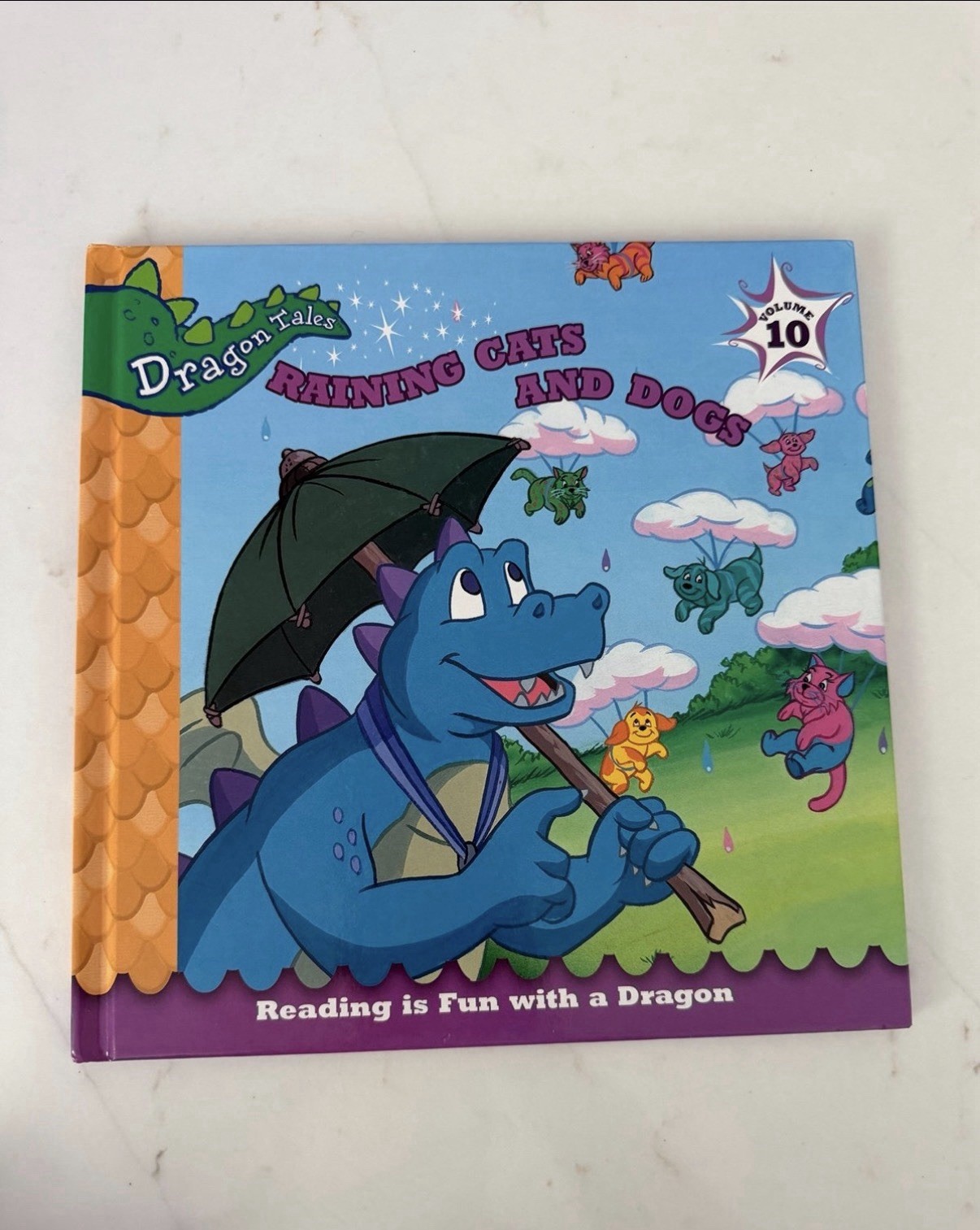 Dragon Tales Raining Cats and Dogs (volume 10)