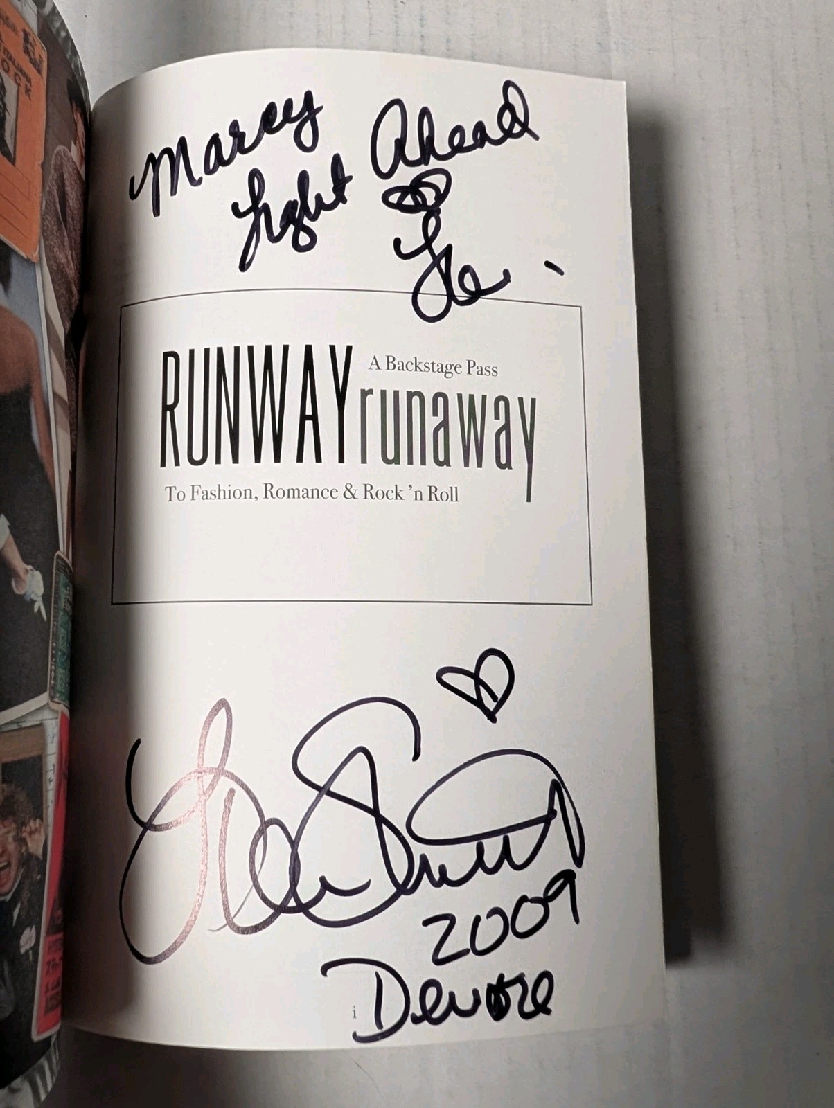 Runway Runaway by Lorelei Shellist (SIGNED, Trade Paperback, 2008)