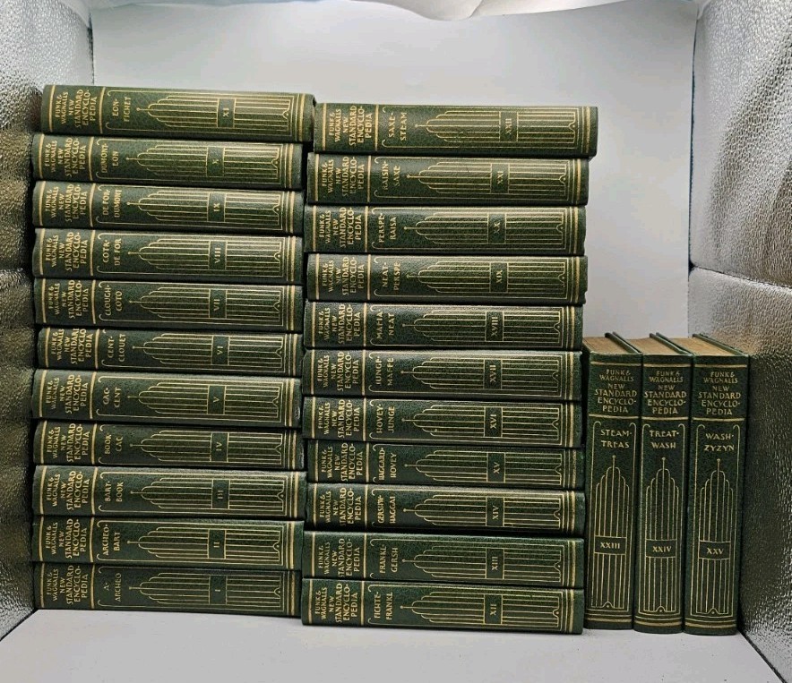 1931 Funk Wagnalls New Standard Encyclopedia Full Set Vol 1-25 Green Made In USA