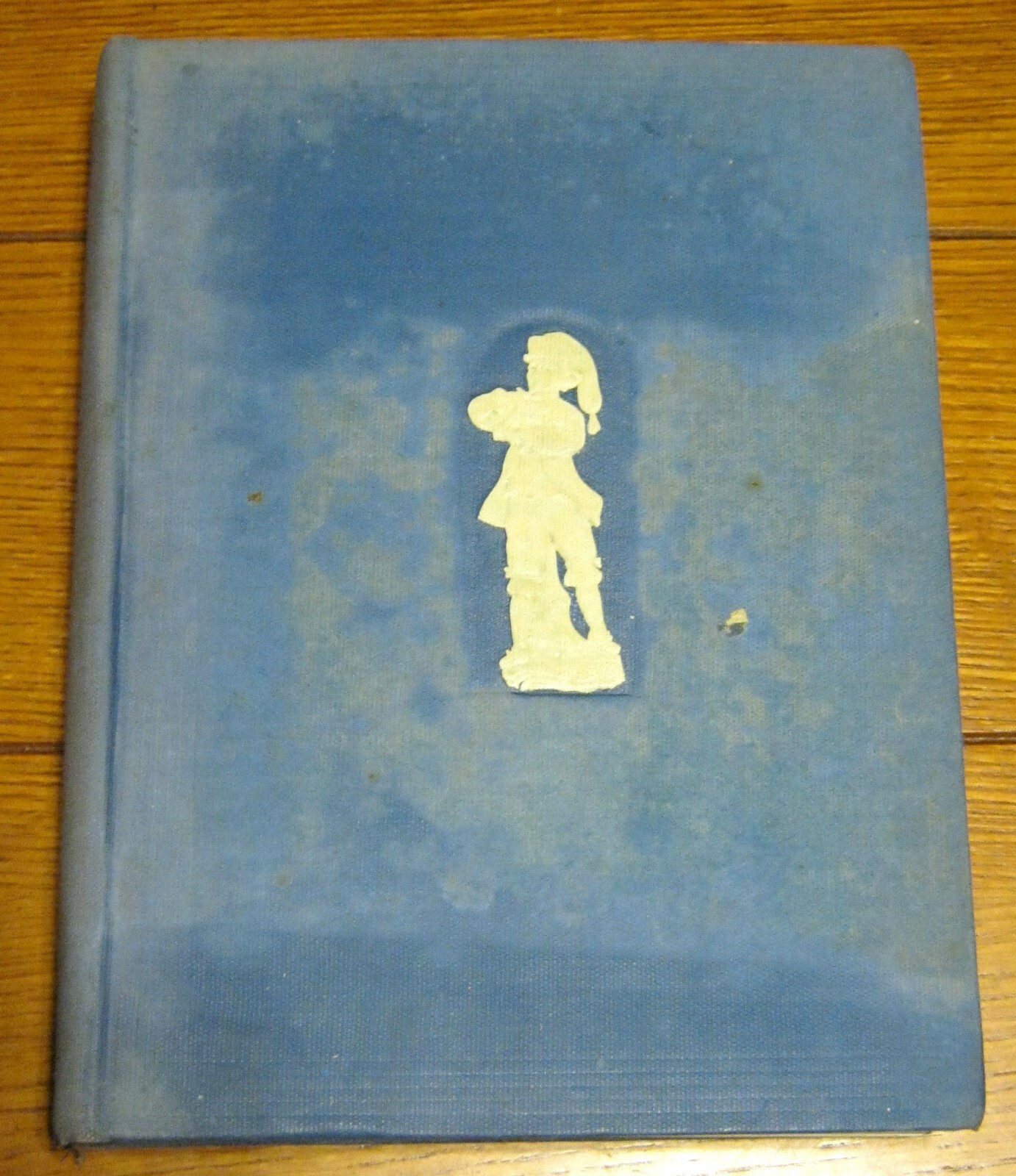 The Collecting of Antiques First Edition by Esther Singleton 1926 338 pages