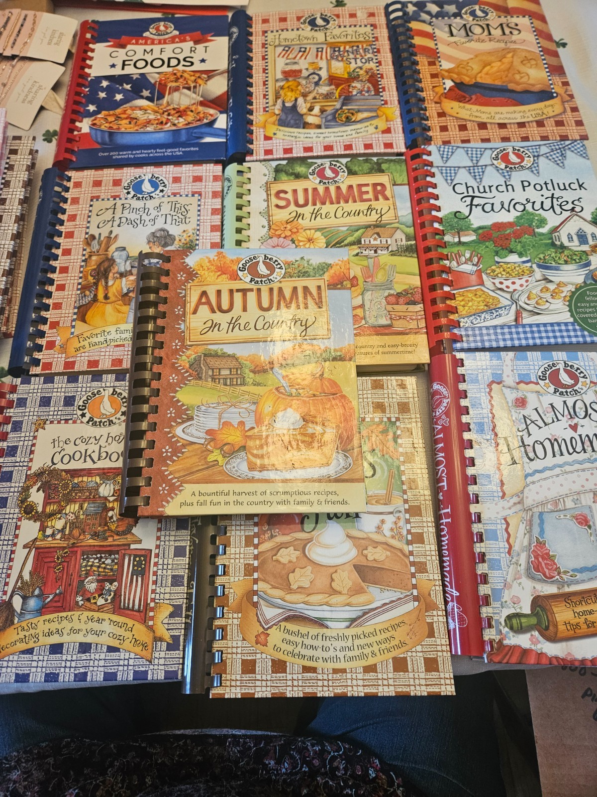 Gooseberry Patch Cookbooks lot of 10 – MOM’S FAVORITE RECIPES