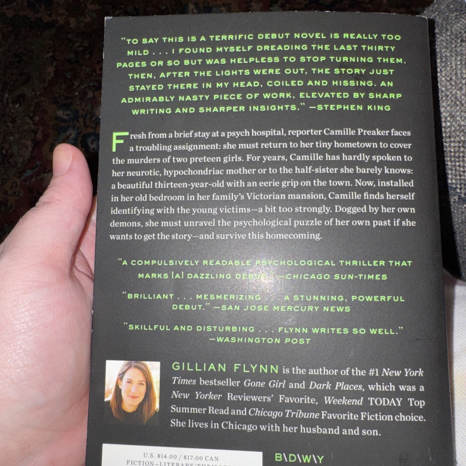 Sharp Objects : A Novel by Gillian Flynn (2007, Trade Paperback)