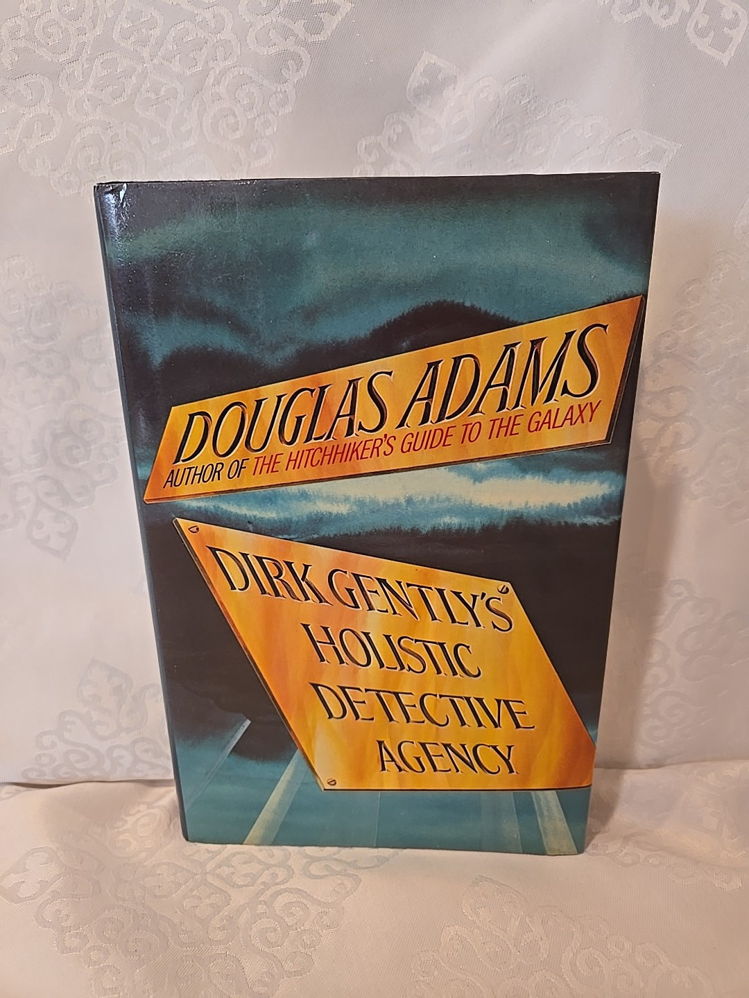 Dirk Gently’s Holistic Detective Agency by Douglas Adams, 1987 1st 1st HC/DJ/VG