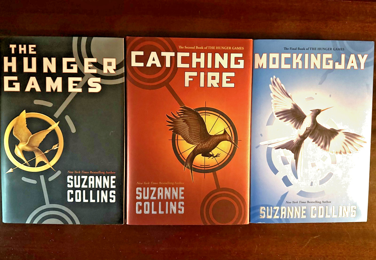 THE HUNGER GAMES Trilogy Hardcover Set Suzanne Collins