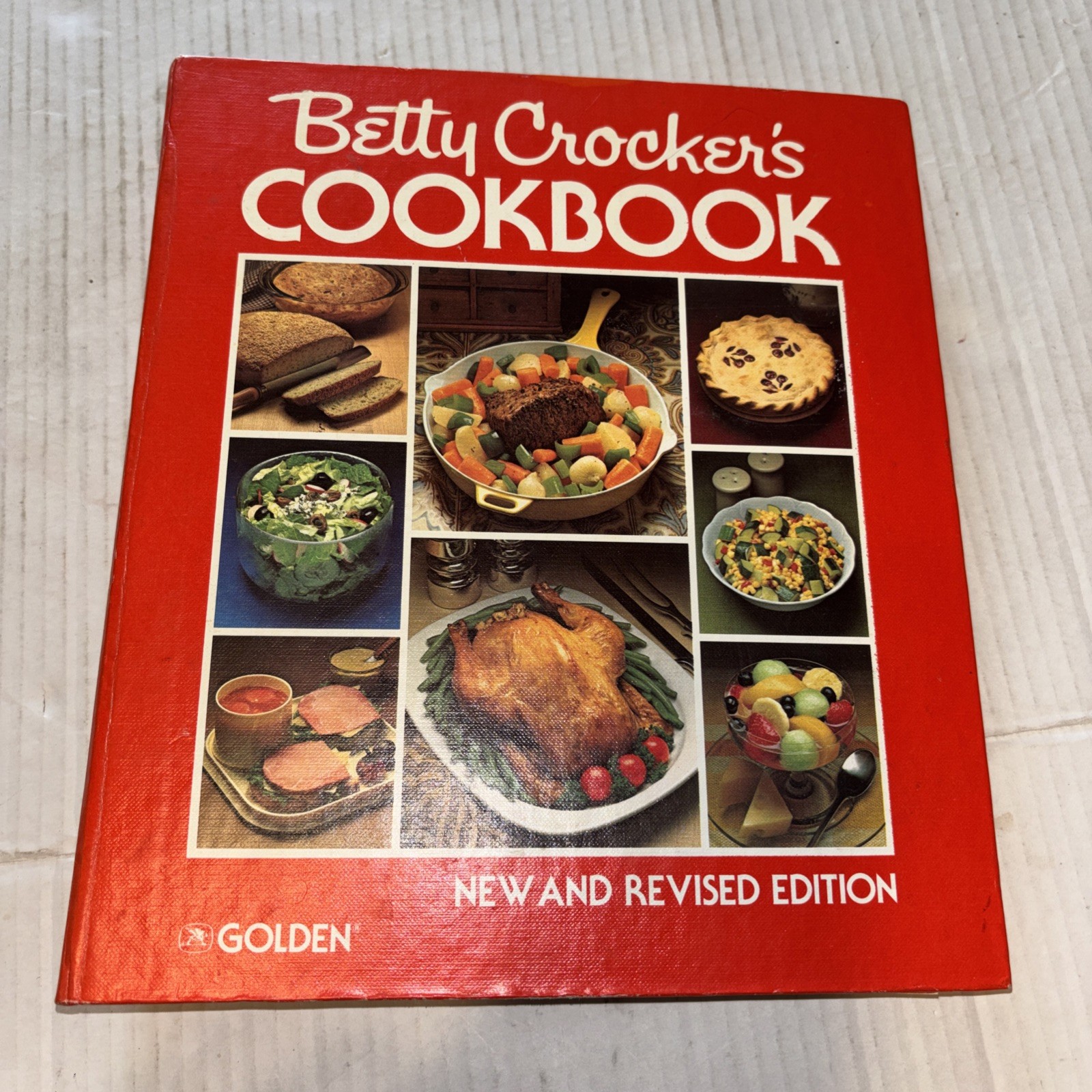 Betty Crocker’s Cookbook New and Revised Edition 1978 5 Ring Binder Golden Press