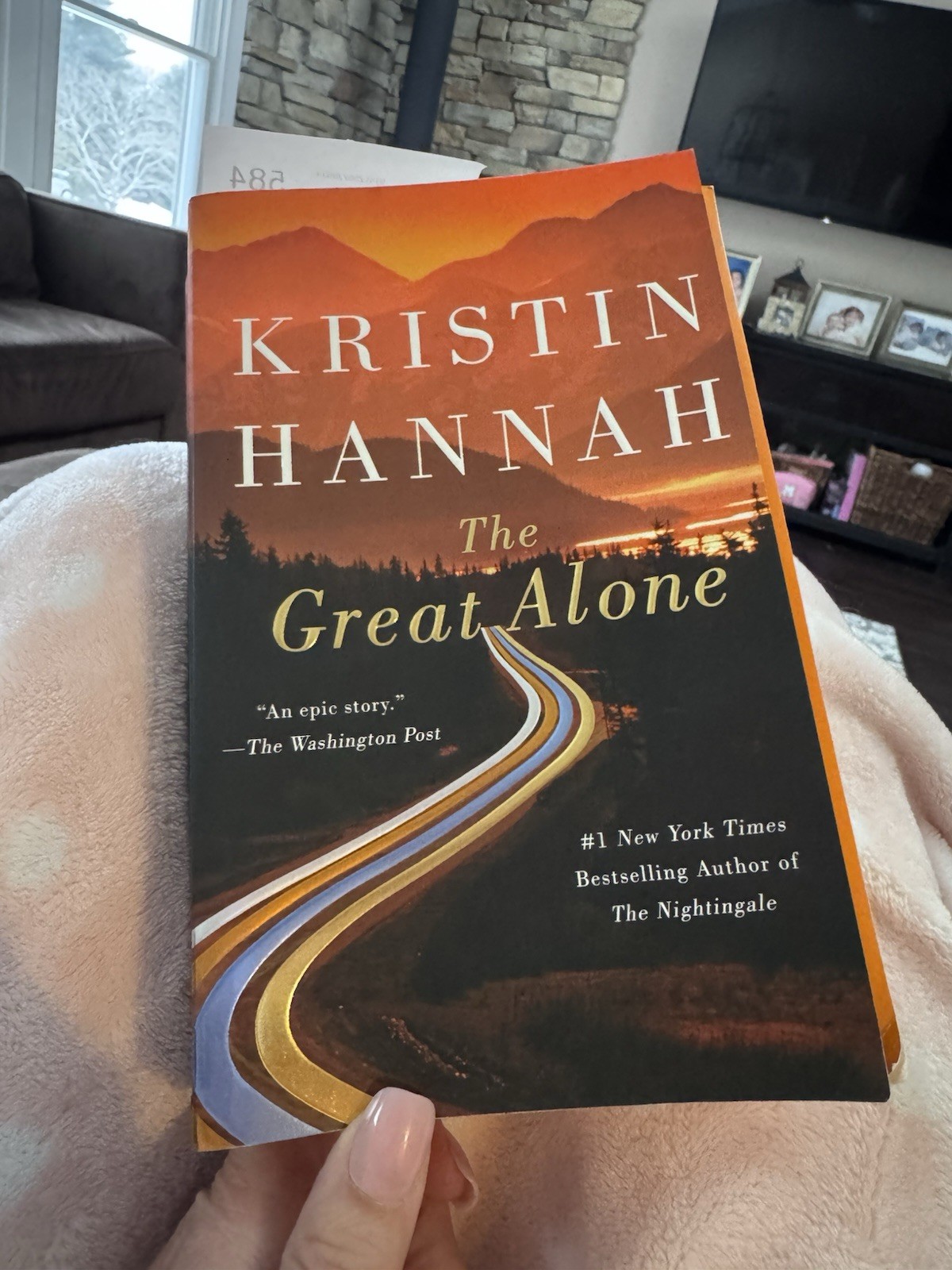 Great Alone : A Novel by Kristin Hannah (2019, Trade Paperback)