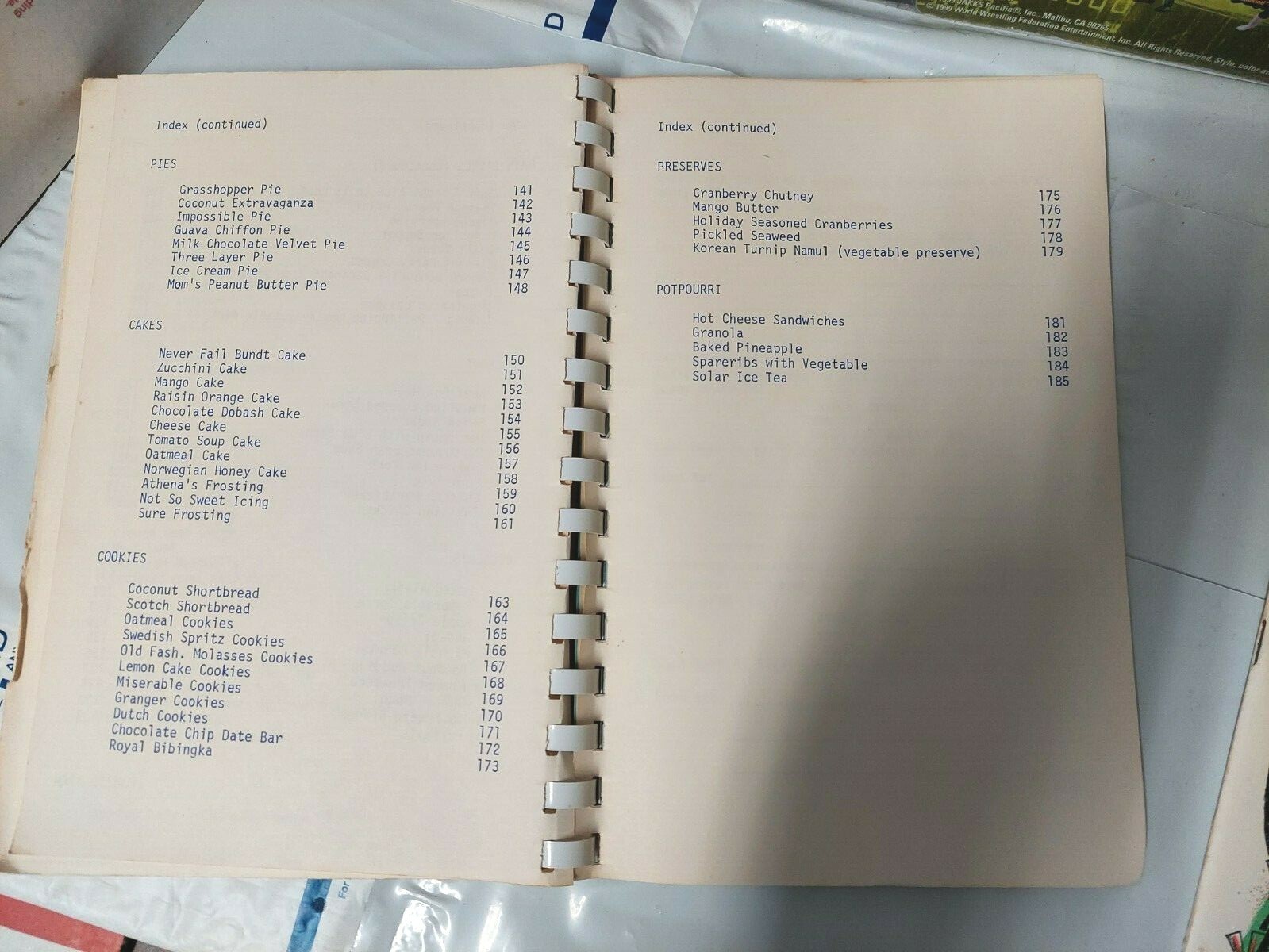 HAWAII COOKBOOK SC Hawaii’s Friends of the Y.W.C.A. 1977 194 pages