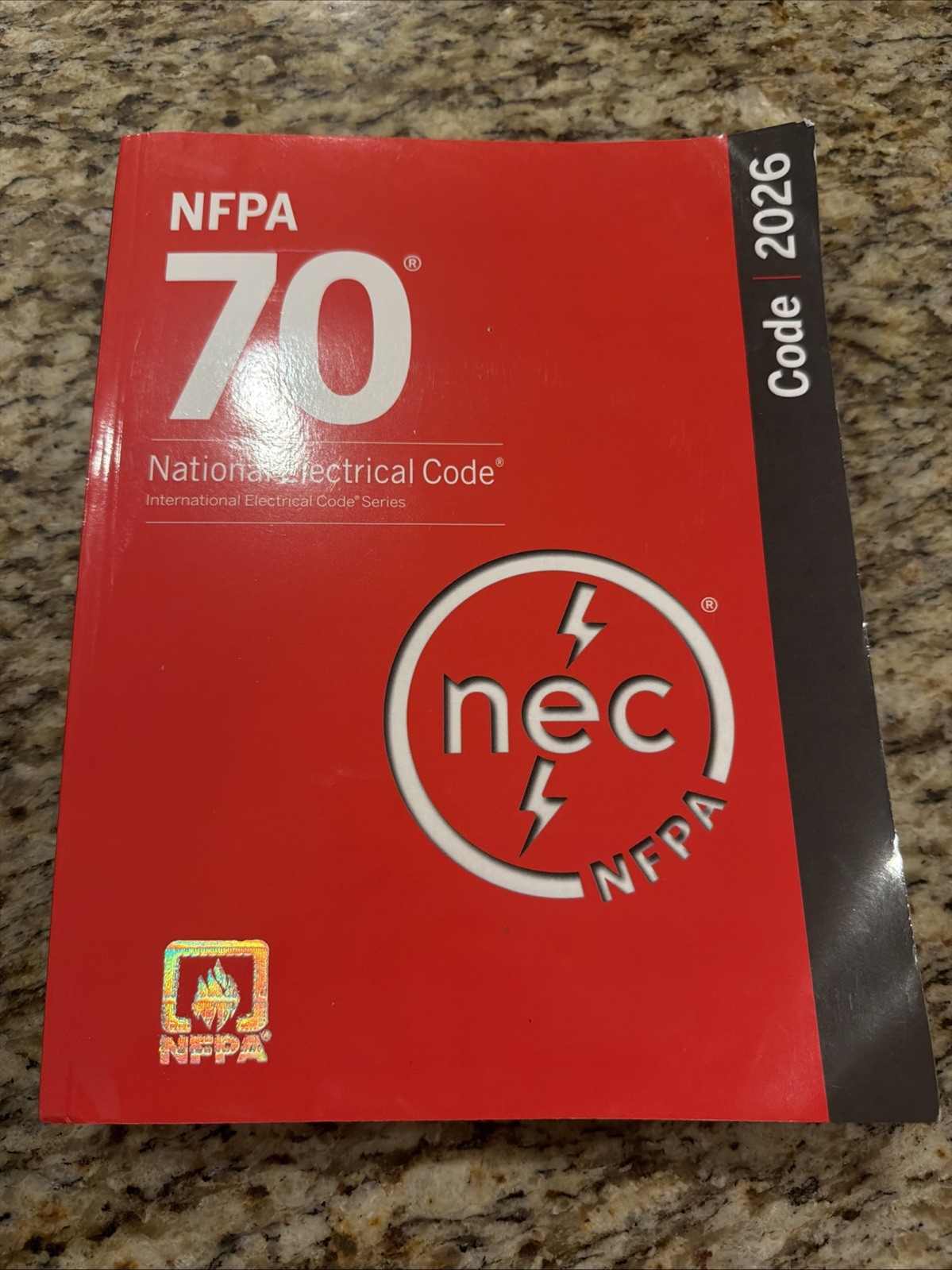 NFPA 70, National Electrical Code : 2026 Edition by National Fire Protection PB