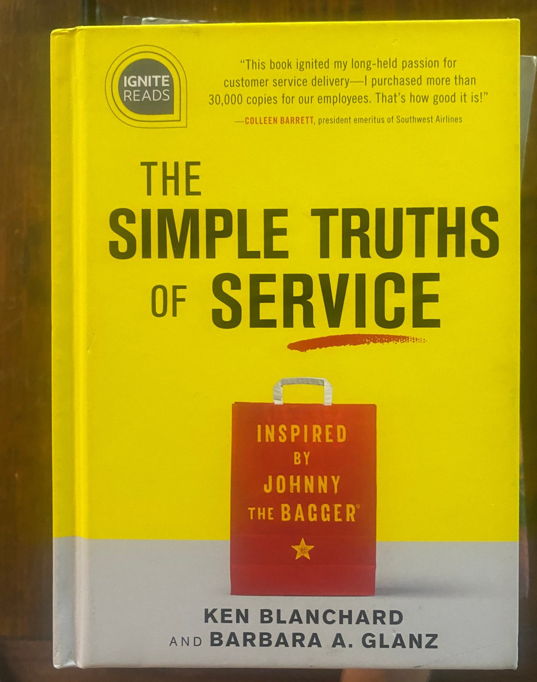 The Simple Truths of Service: Inspired by Johnny the Bagger (Ignite Reads)