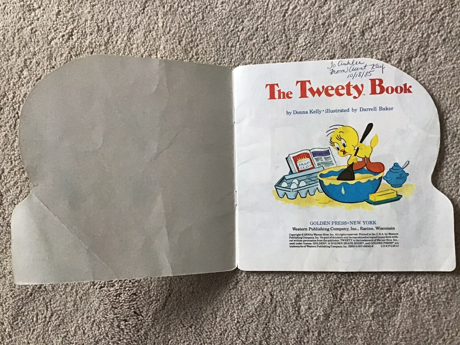 1976 The Tweety Book by Donna Kelly A Golden Shape Book 5804-2 One Owner