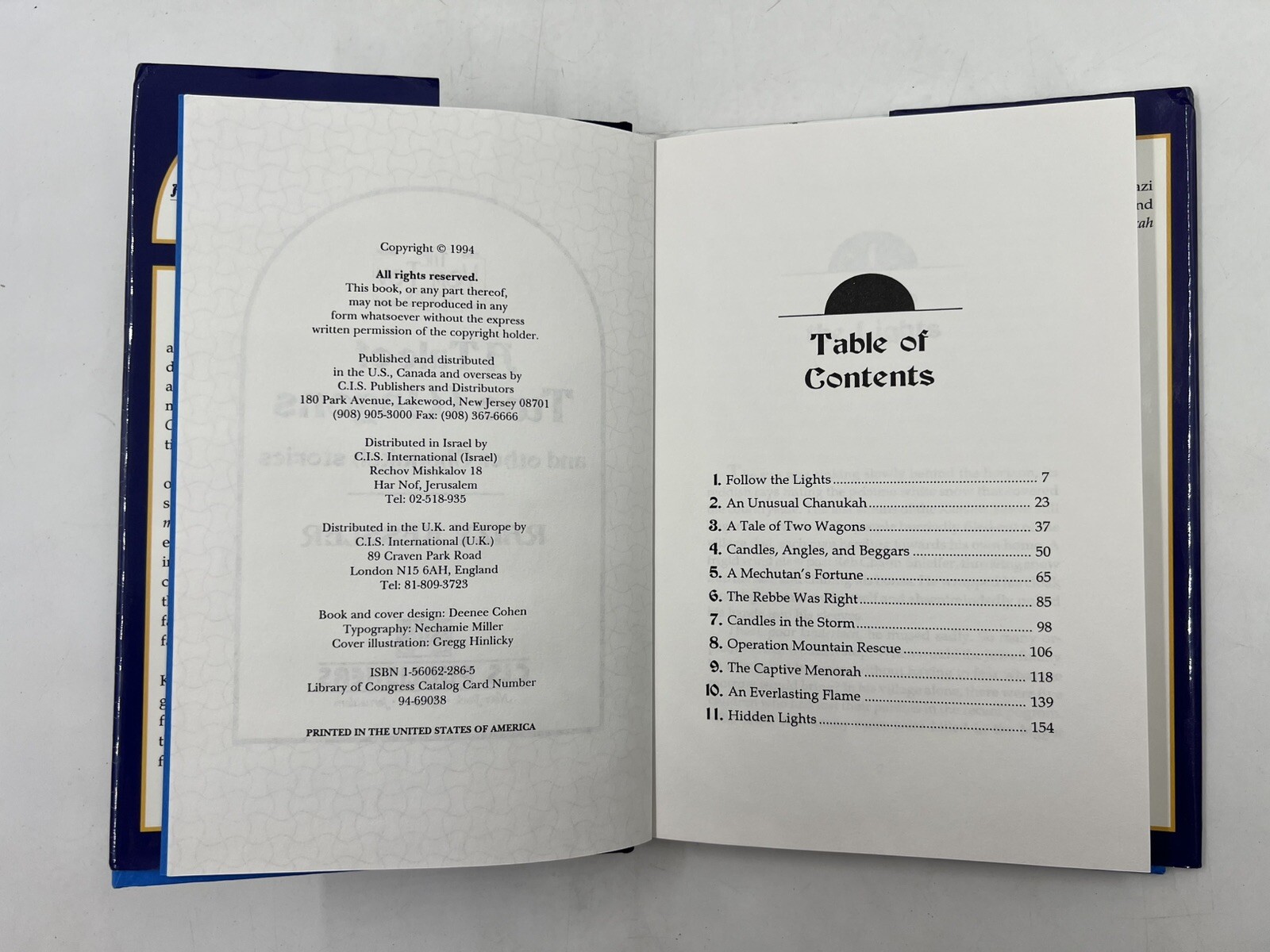 A TALE OF TWO WAGONS & OTHER CHANUKA STORIES (THE YOM TOV By Raizy Kessler