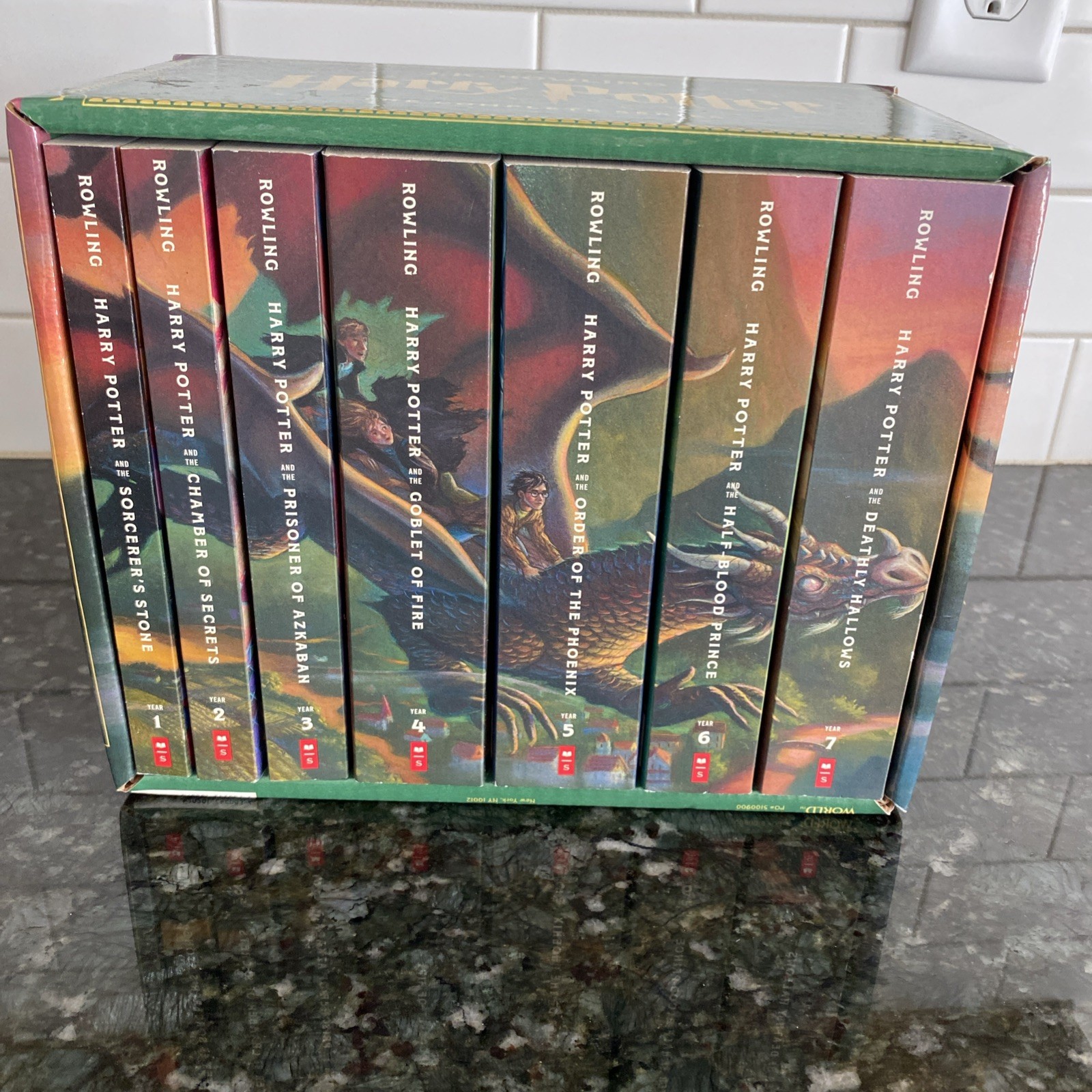 Harry Potter Box Set Paperback, LIKE NEW in Pkg. Complete set. Books 1-7