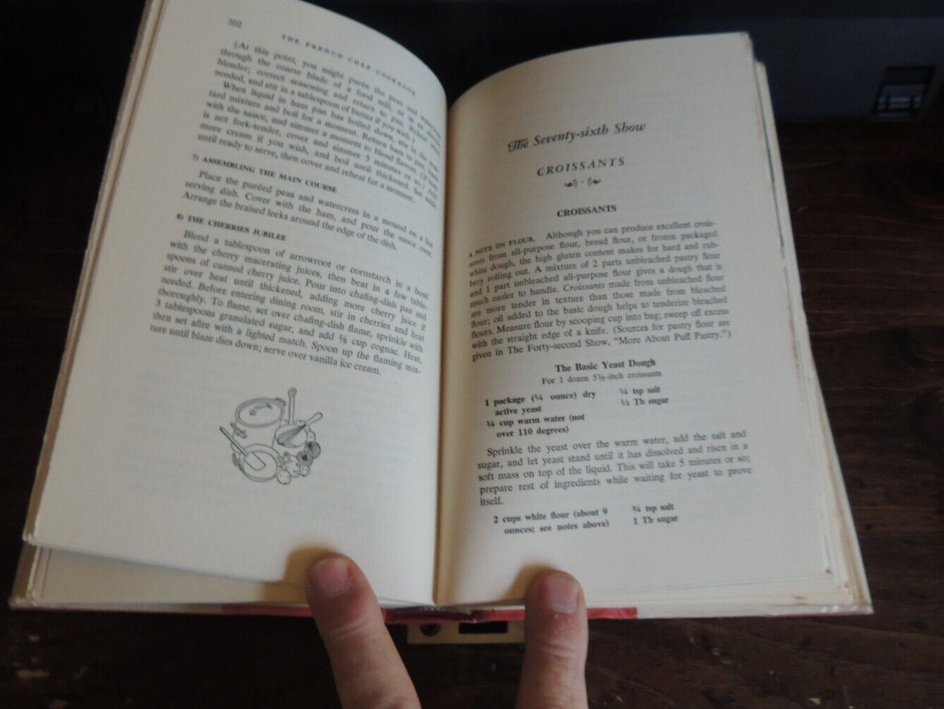The French Chef Cookbook by Julia Child HC DJ 1968, 440 PAGES