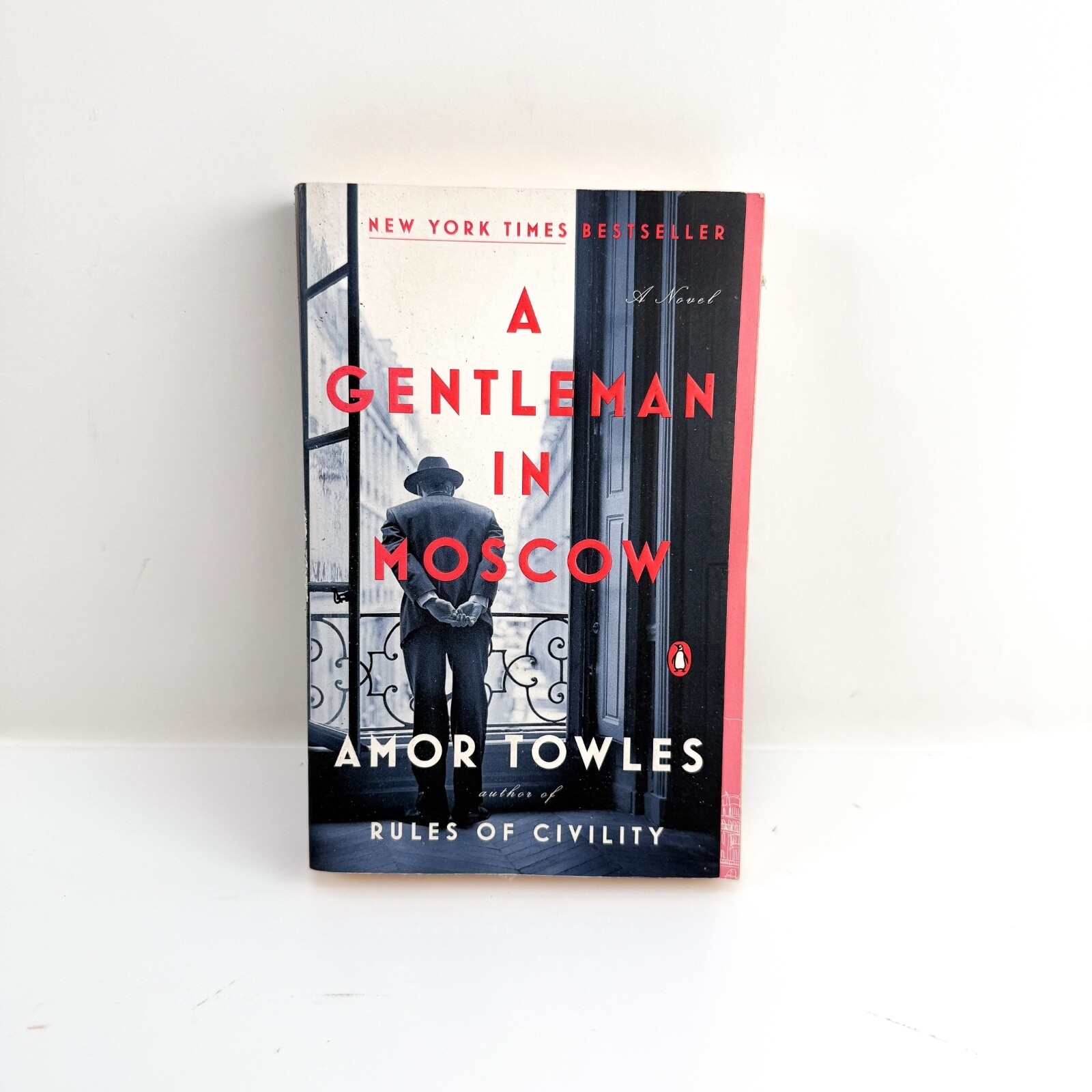 A Gentleman in Moscow – Amor Towles – Paperback