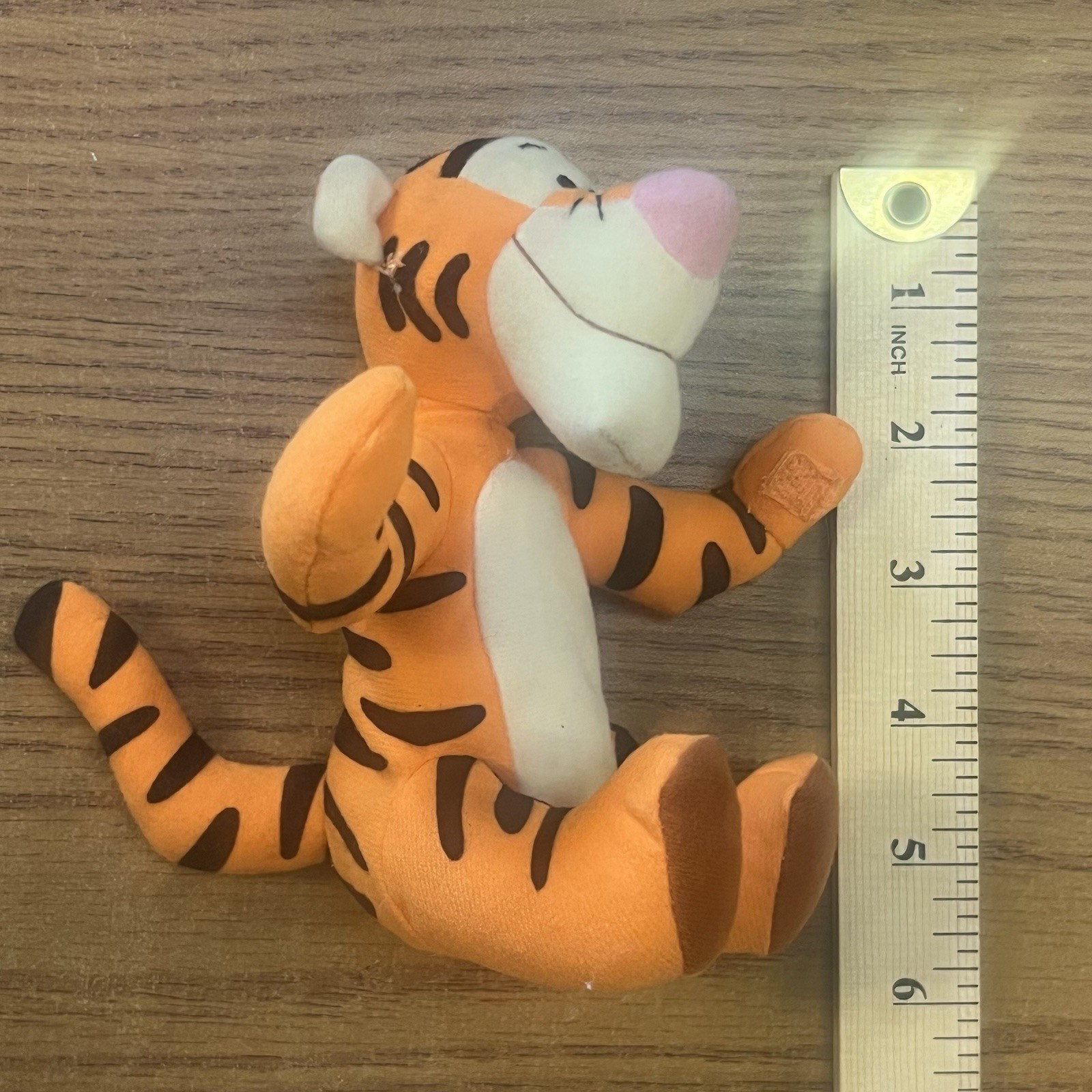 2 Pooh Bear Books & 2 VTG Plush Tigger 6″ hardback Little Golden Disney Friends