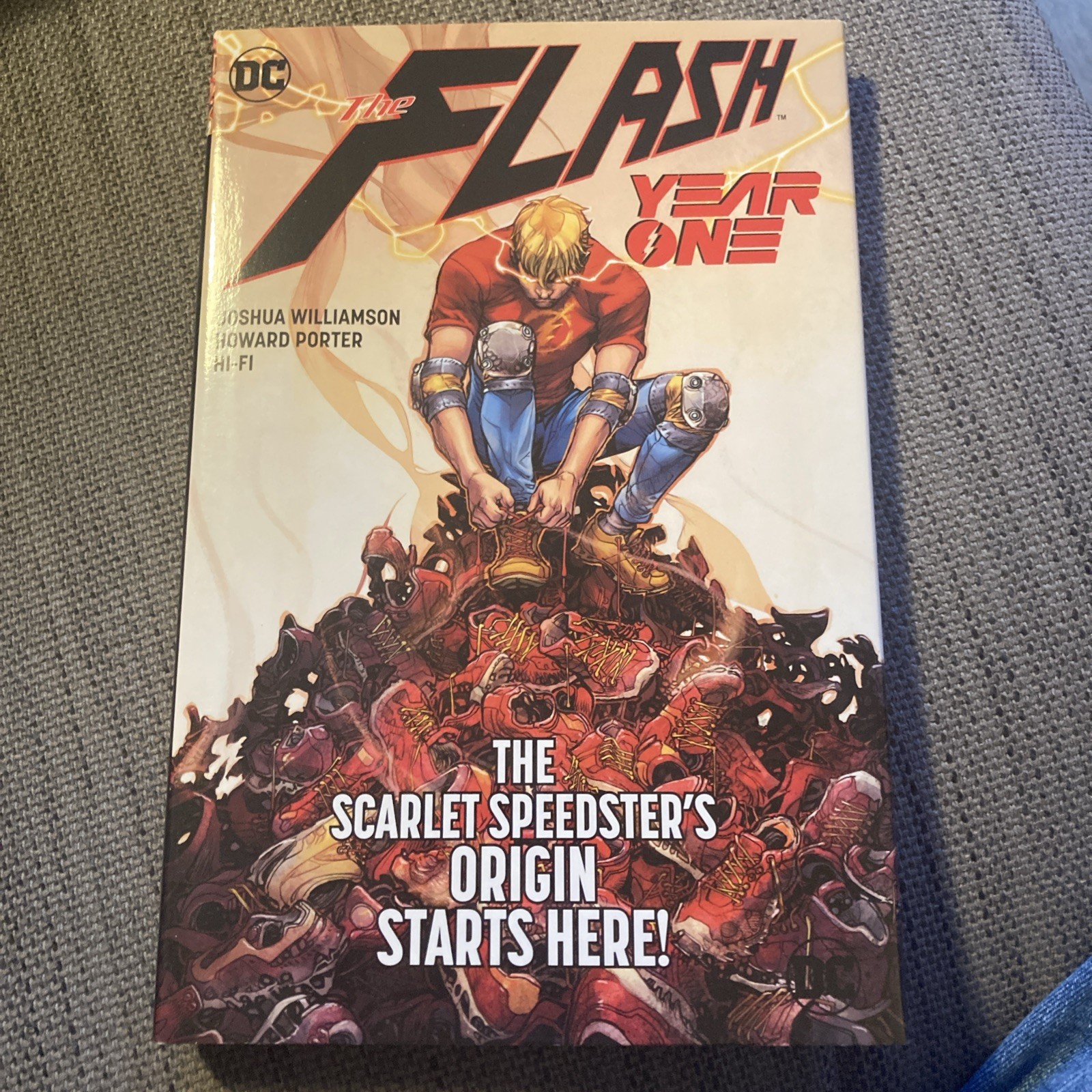 Joshua Williamson Howard Porter The Flash: Year One (New Edition) (Hardback)