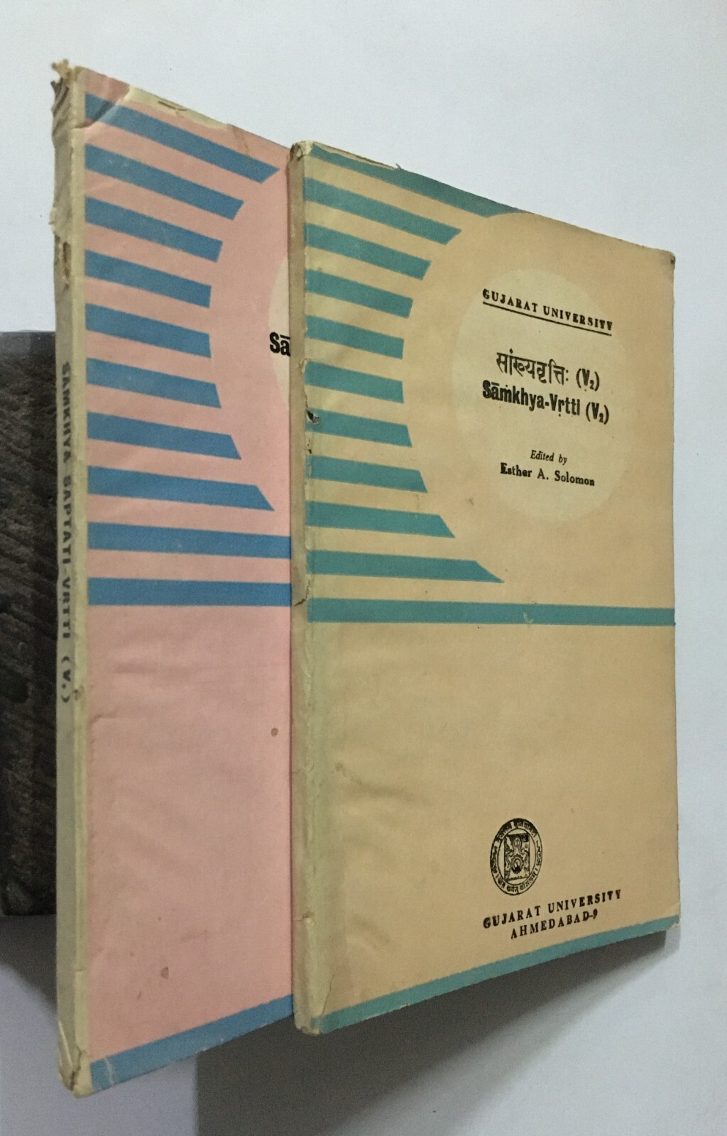 Solomon, Esther A: Samkhya Vrtti. 2 Vols. English And Sanskrit. 1973