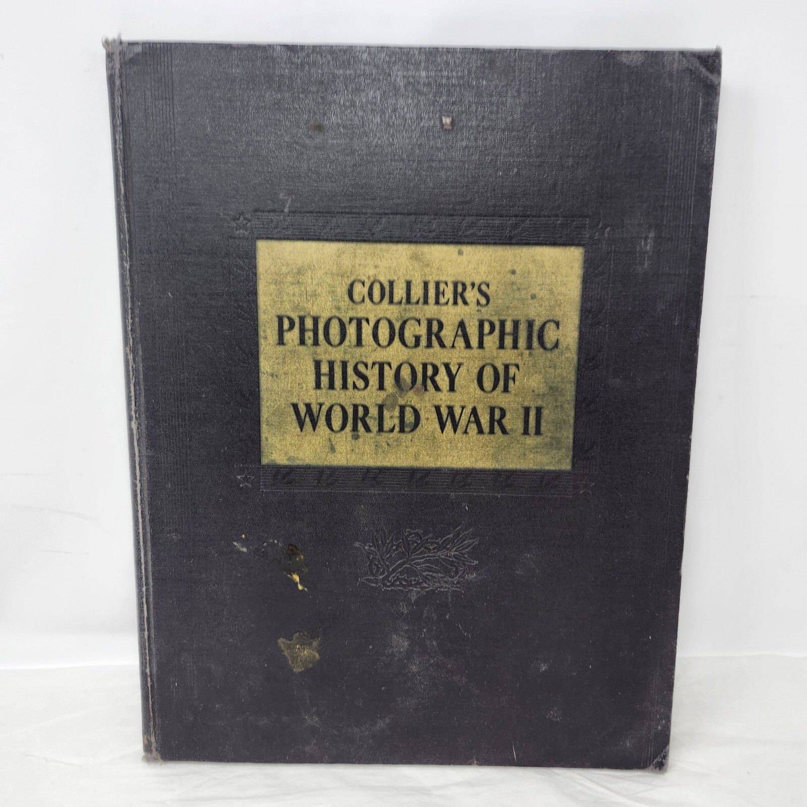 1946 Colliers Photographic History of World War II, 272 pages