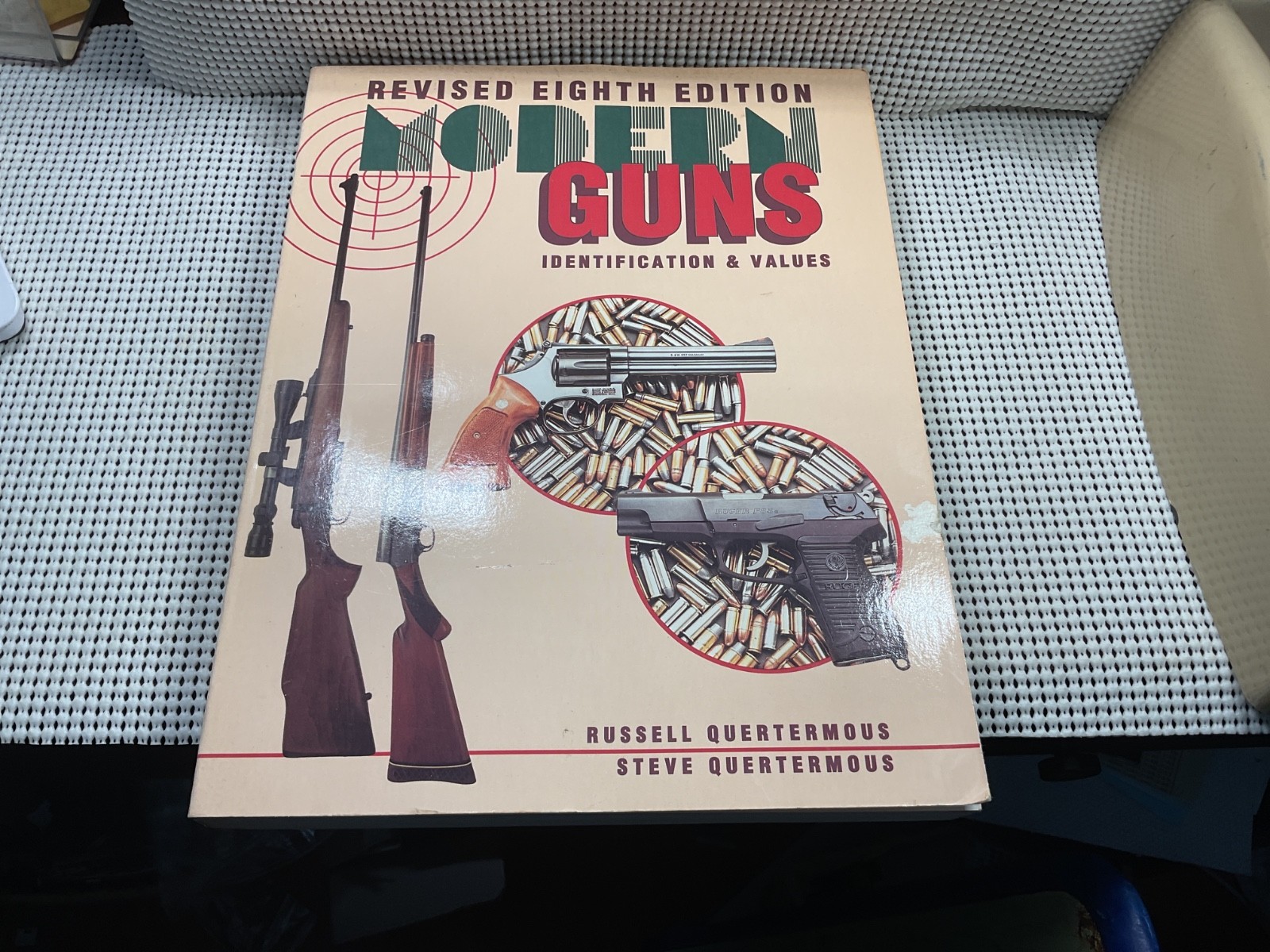 Modern Guns : Identification and Values by Steven Quertermous