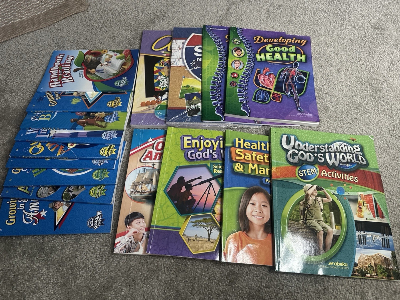 Abeka Homeschooling Work Books Reading 2nd Grade And 4th Grade