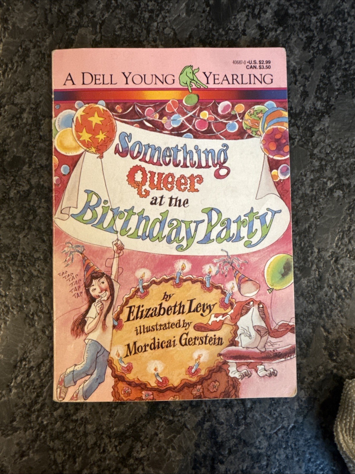 5 SIGNED~Something Queer series lot By Elizabeth Levy 1st Edition Is Going On