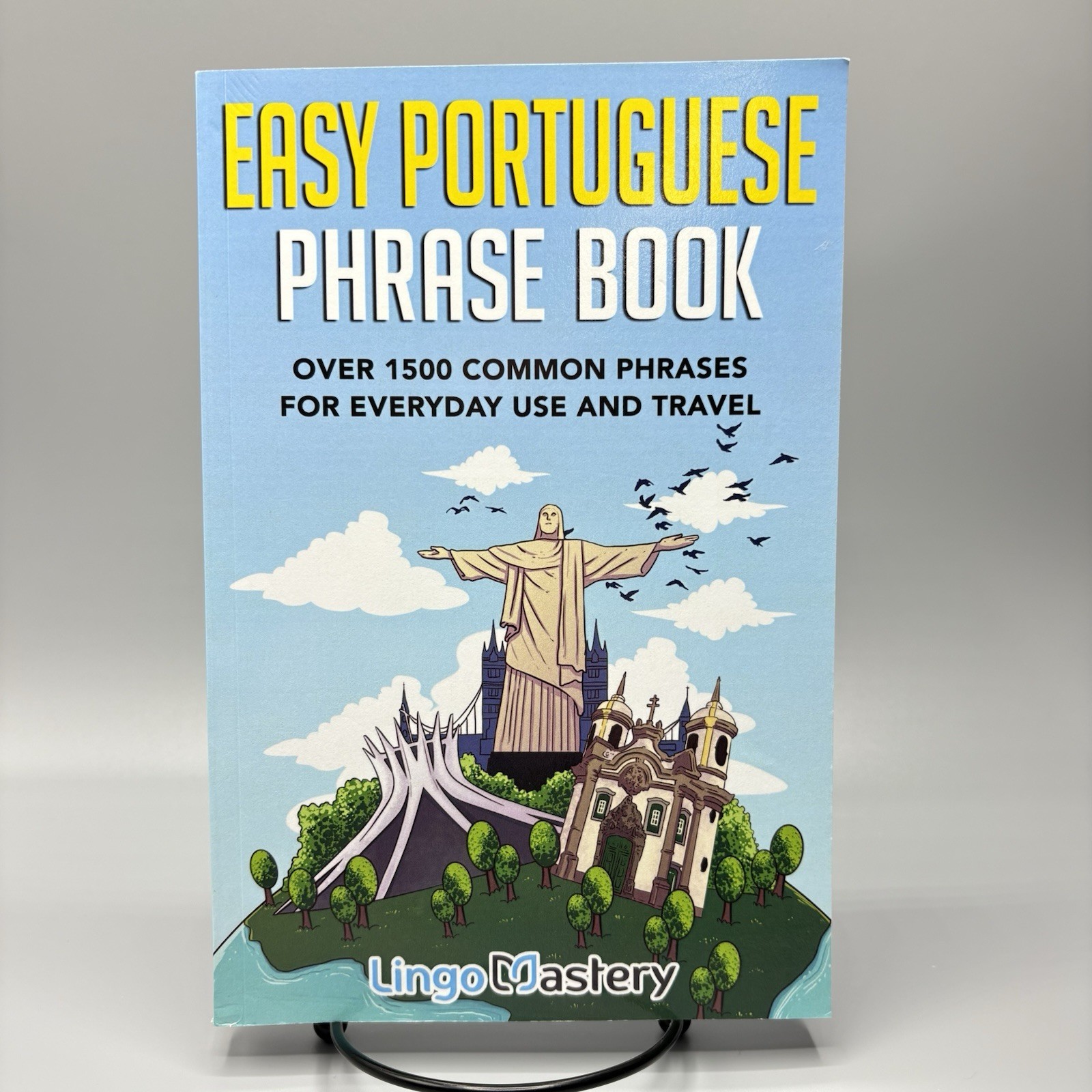 Easy Portuguese Phrase Book: Over 1500 Common Phrases Lingo Mastery PB Good
