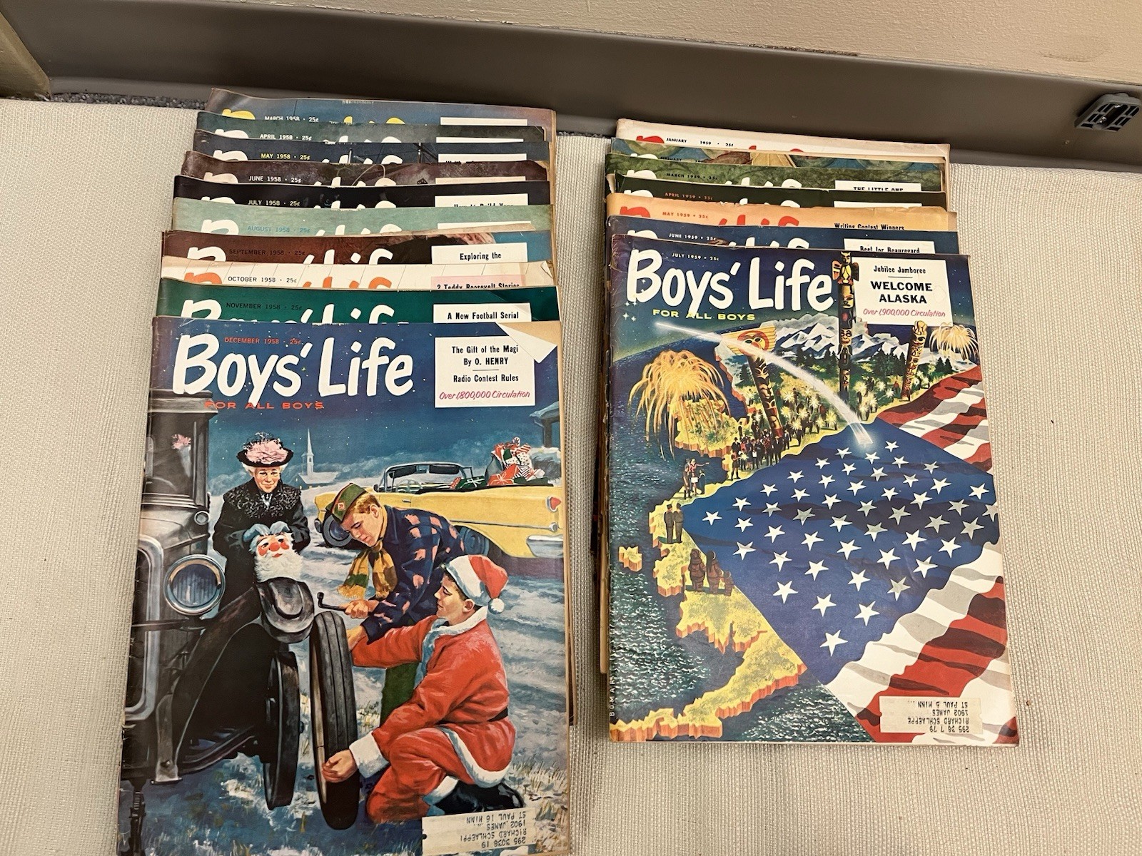 Vintage Lot of 1958- 1959 Boys Life Magazines Lot of 17