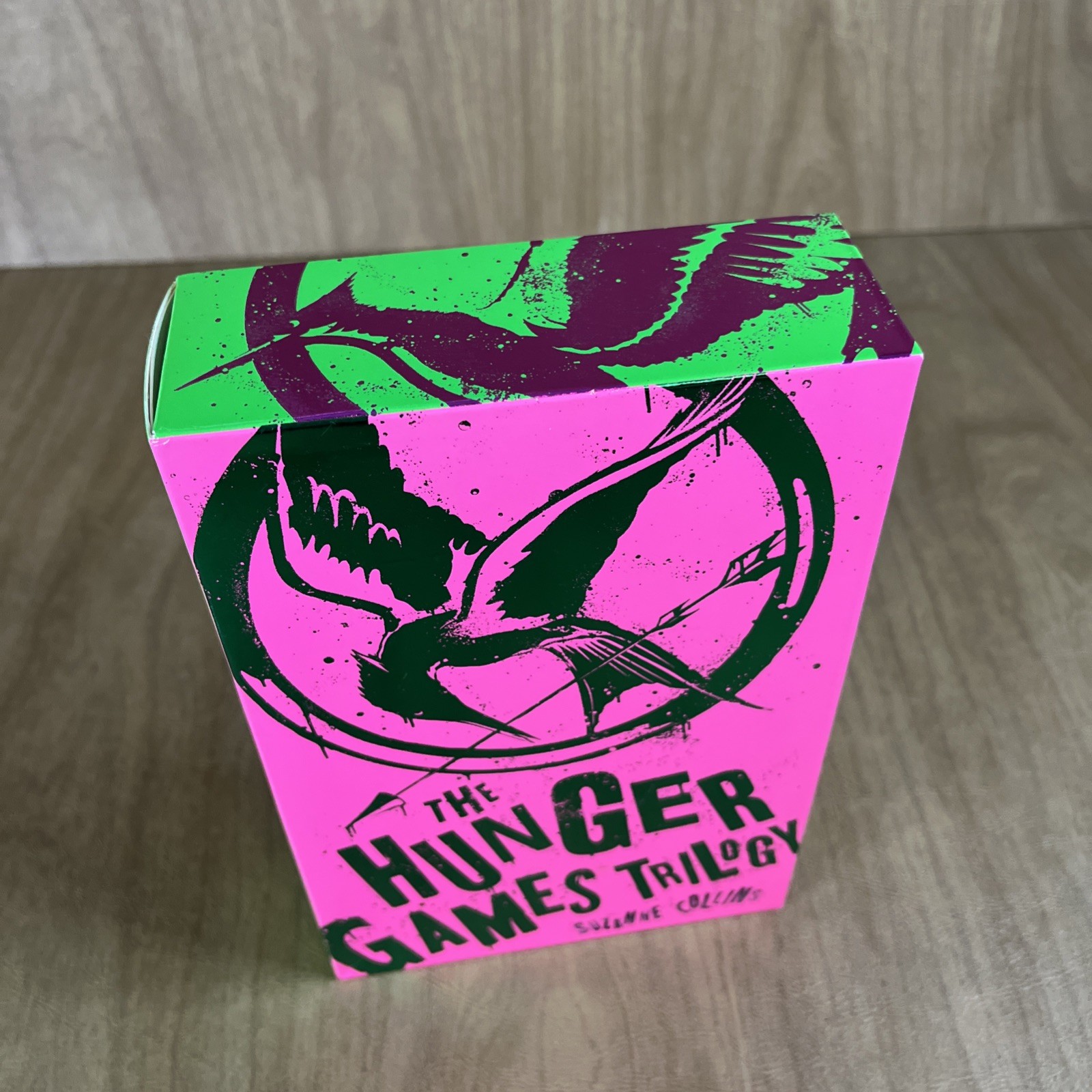 Hunger Games Trilogy: Propaganda Edition 3 Book Box Set Very Good Condition