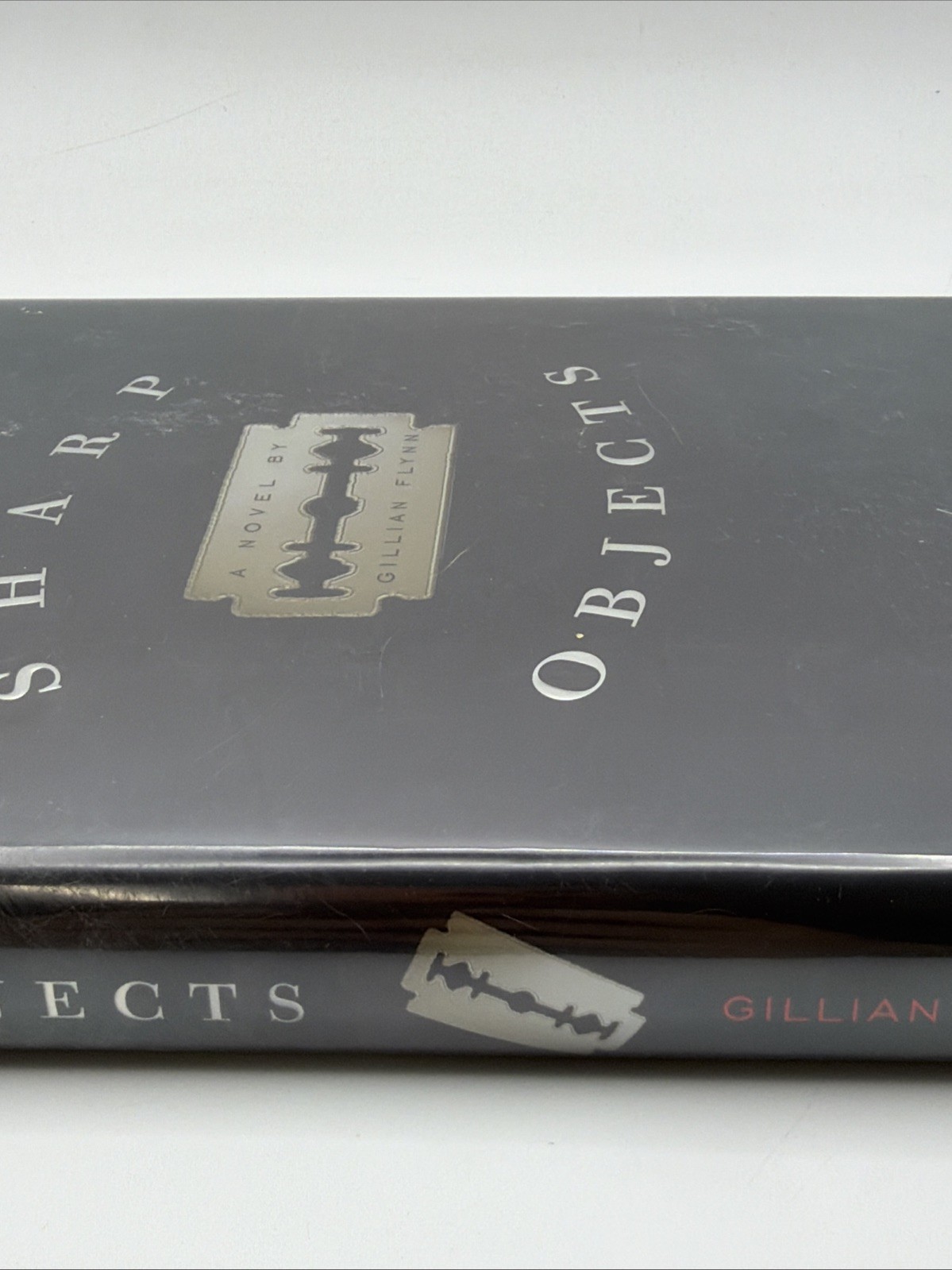 Sharp Objects: A Novel by Gillian Flynn 1st Edition 2006 Shaye Areheart Books